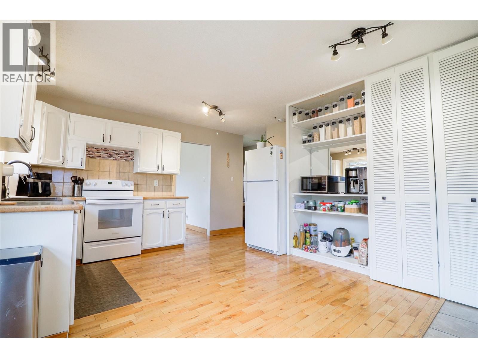 417 6th Avenue, Invermere, British Columbia  V0A 1K0 - Photo 10 - 10367526