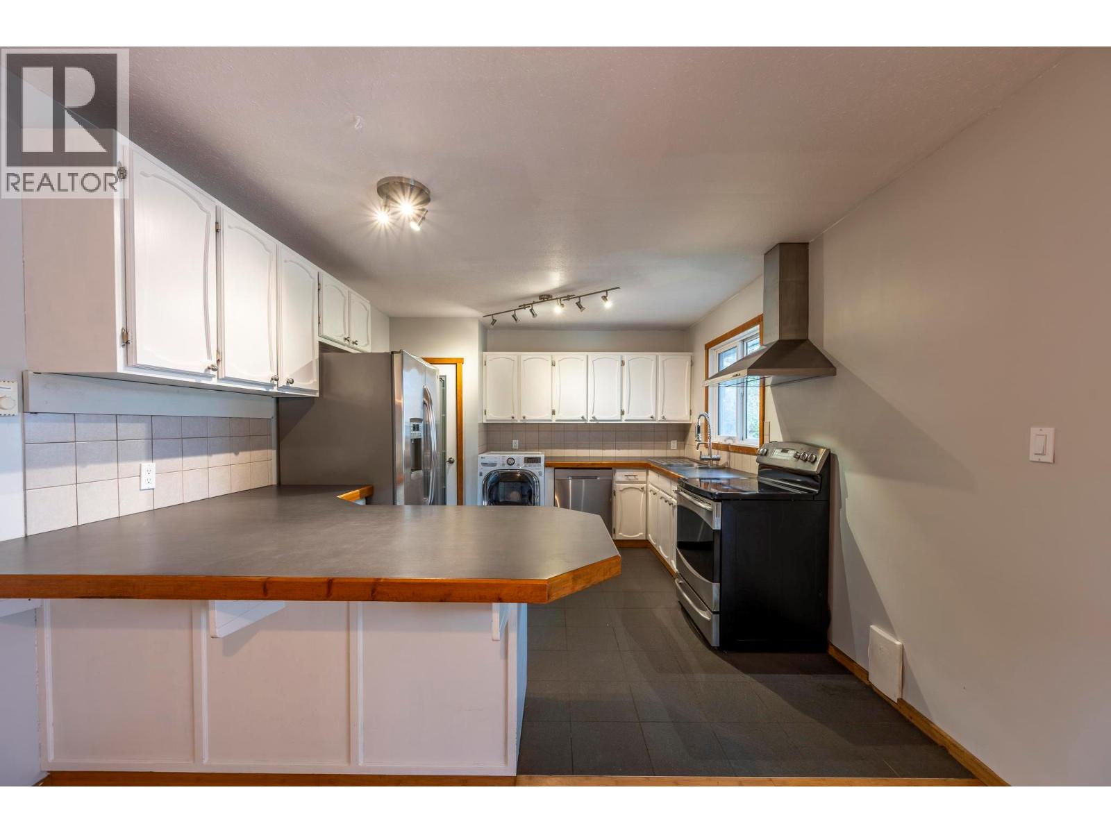 505 6th Street S, Golden, British Columbia  V0A 1H0 - Photo 18 - 10367615