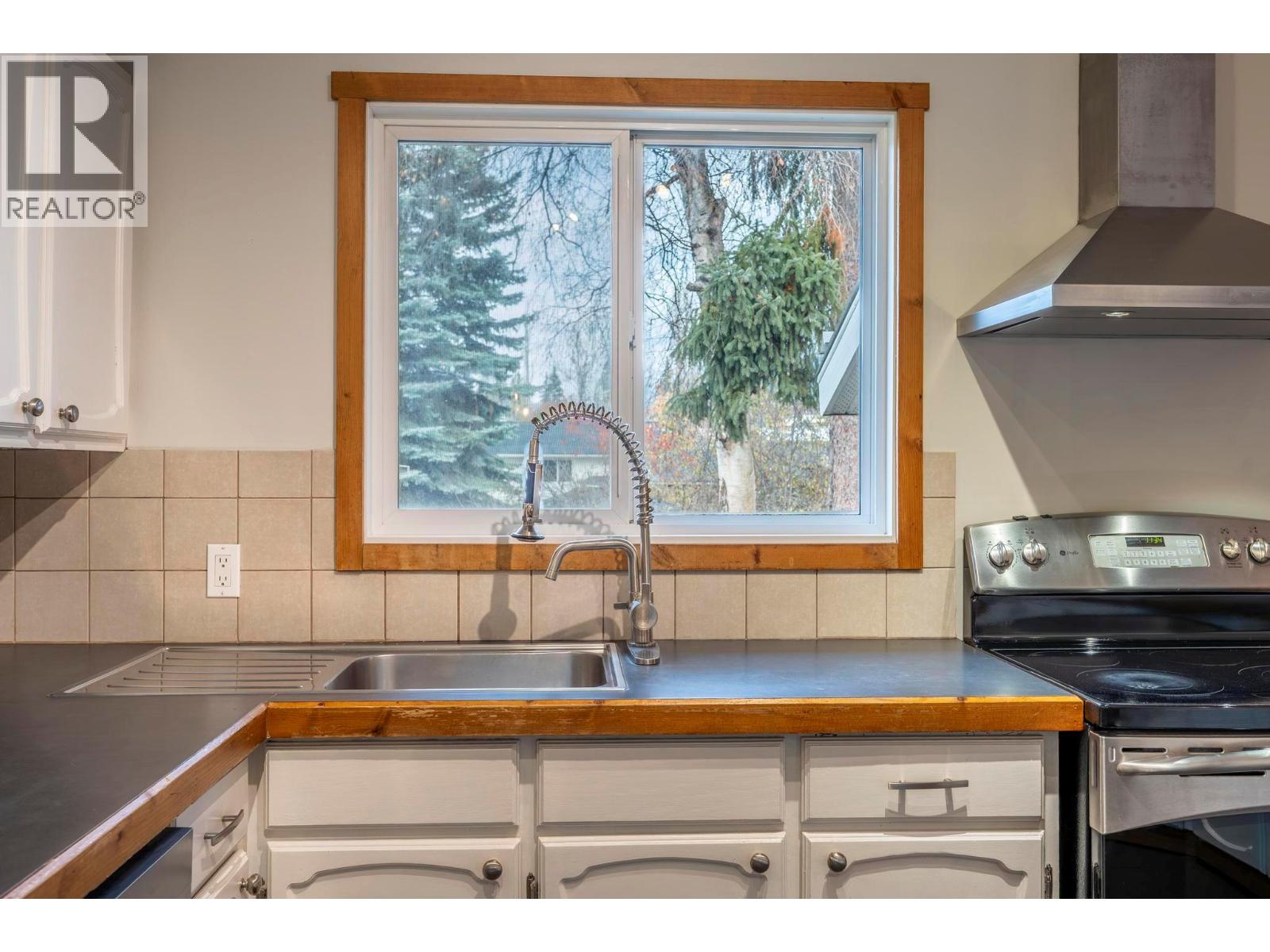 505 6th Street S, Golden, British Columbia  V0A 1H0 - Photo 22 - 10367615