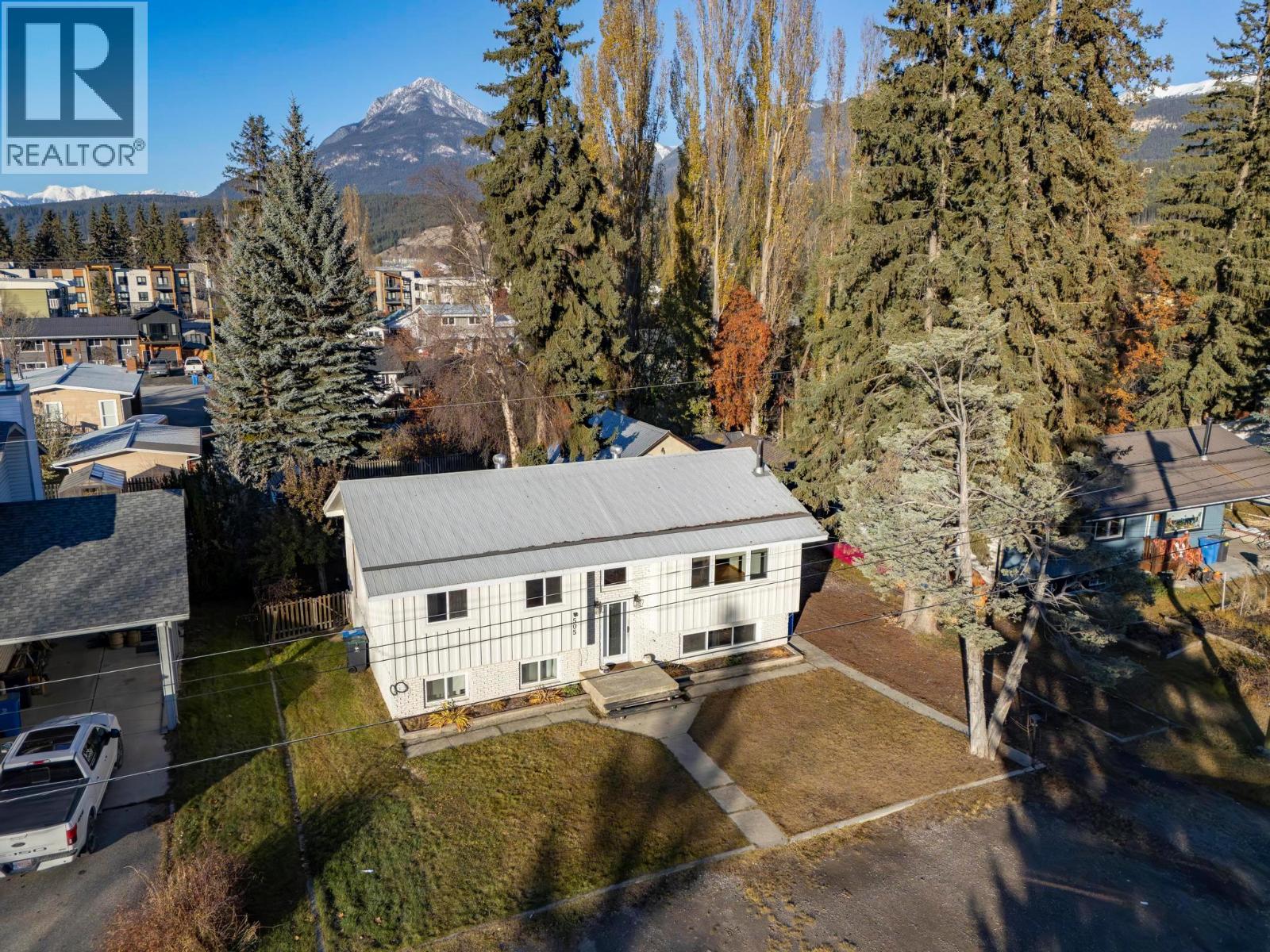 505 6th Street S, Golden, British Columbia  V0A 1H0 - Photo 3 - 10367615