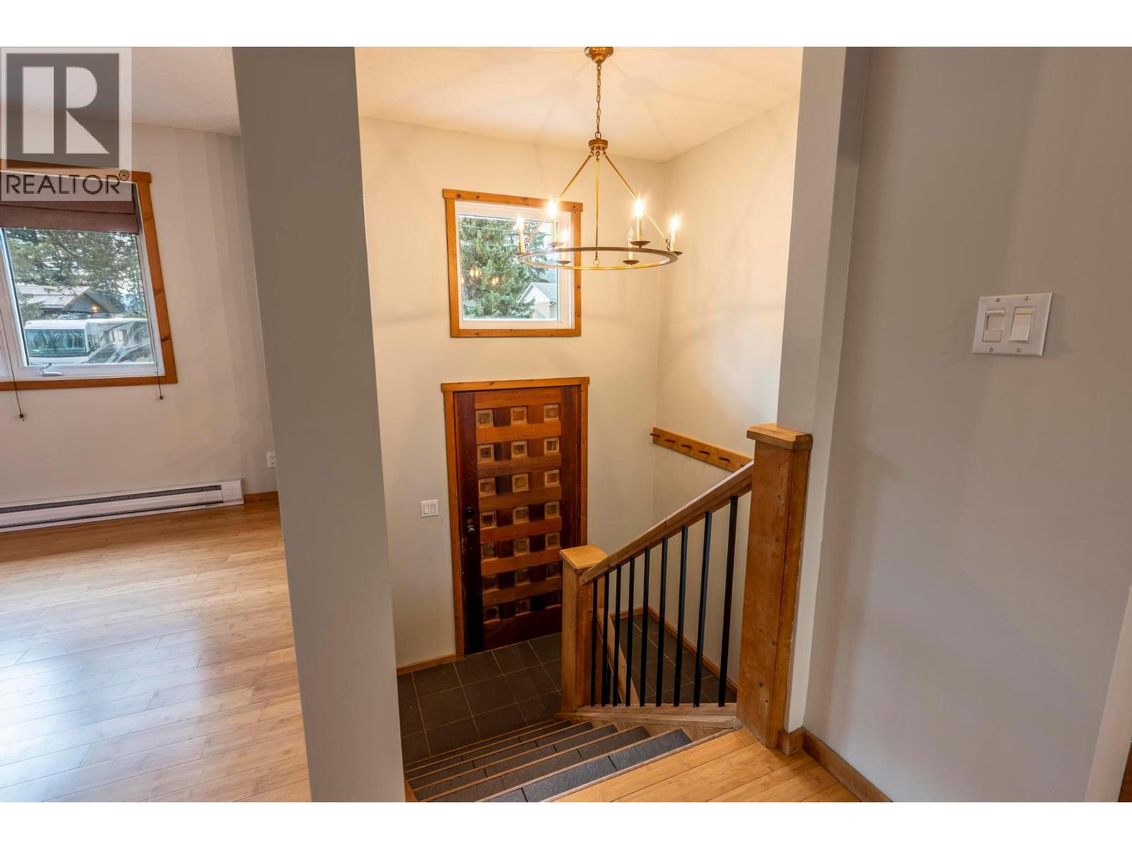 505 6th Street S, Golden, British Columbia  V0A 1H0 - Photo 5 - 10367615