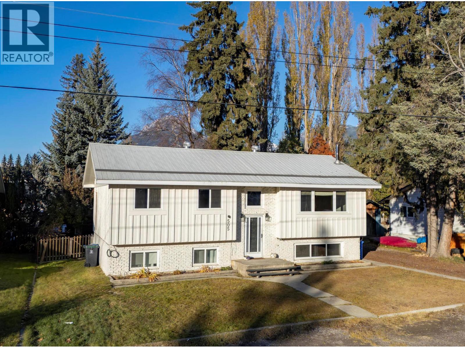 505 6th Street S, Golden, British Columbia  V0A 1H0 - Photo 60 - 10367615