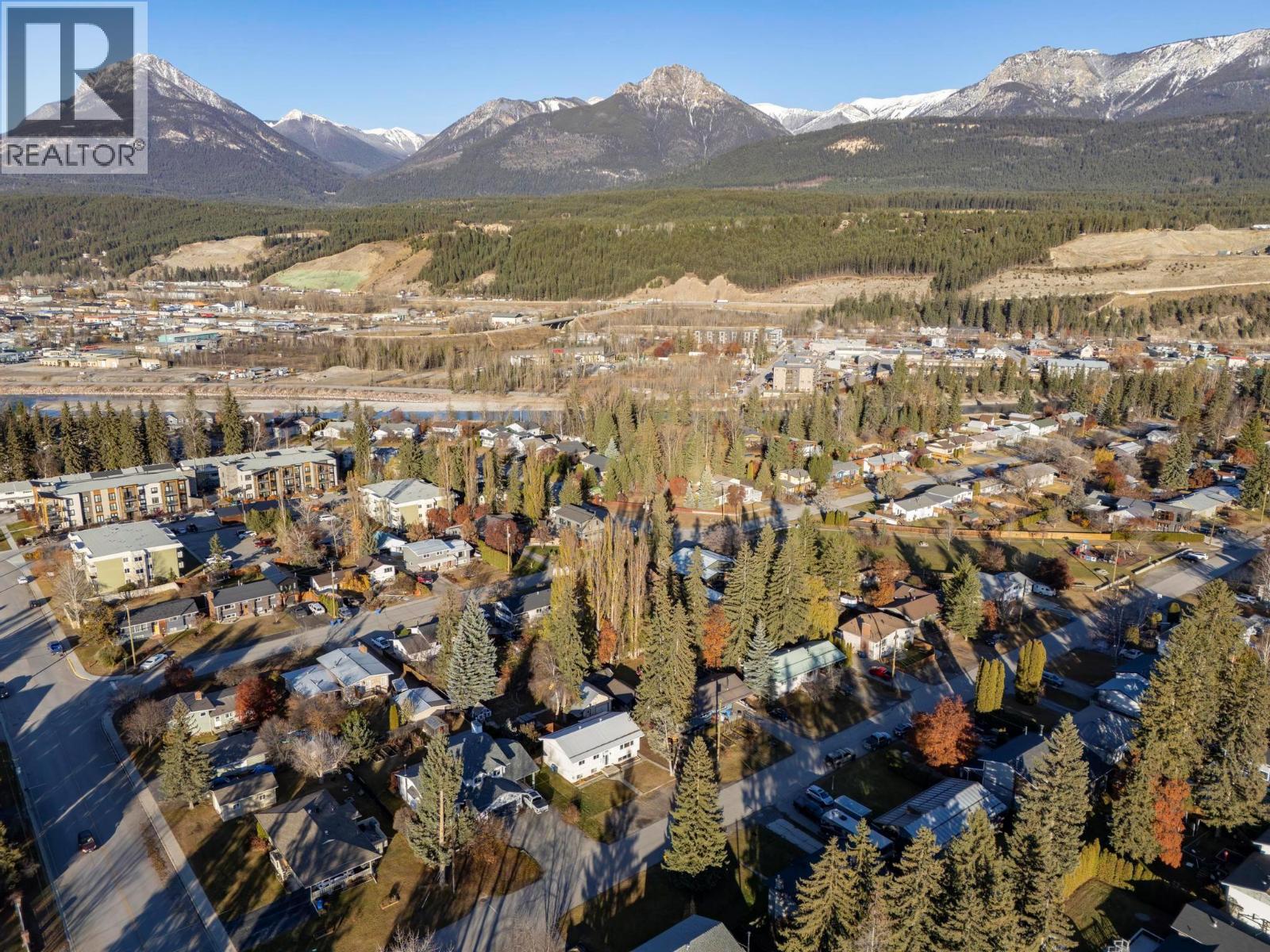 505 6th Street S, Golden, British Columbia  V0A 1H0 - Photo 66 - 10367615