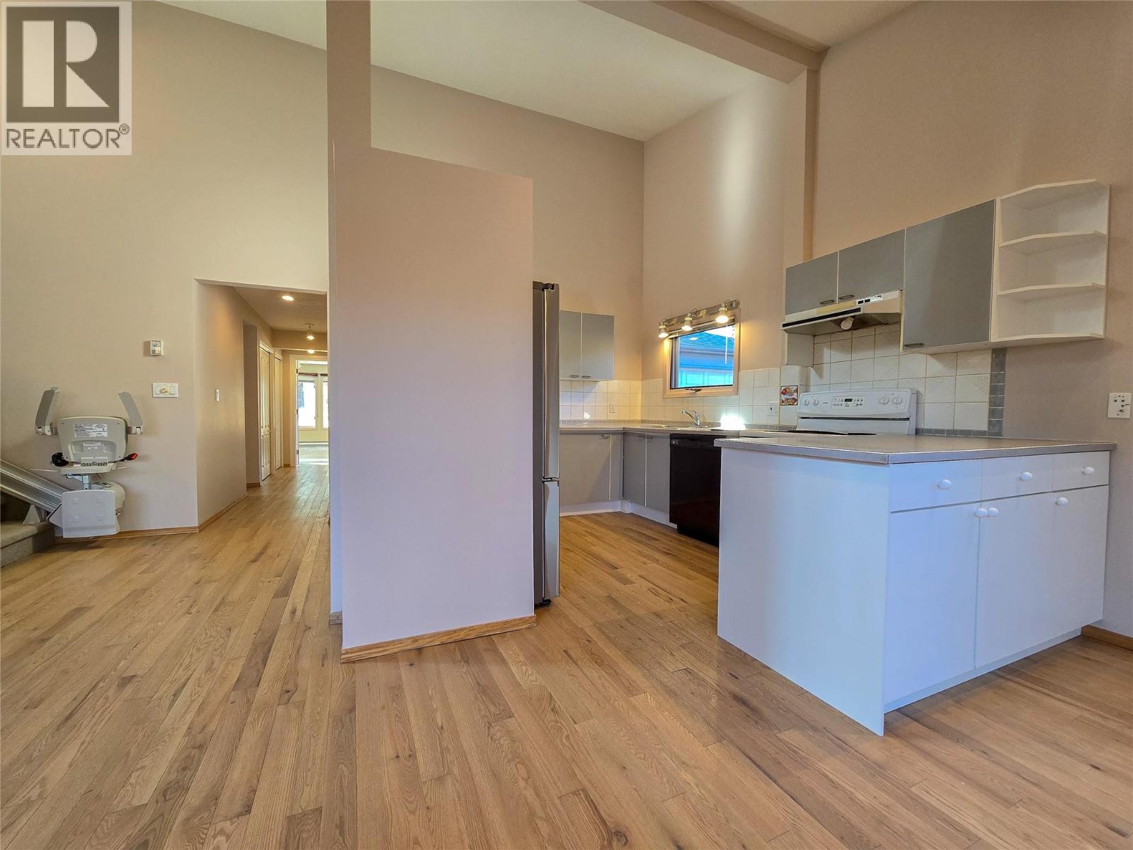 402 12th Avenue, Invermere, British Columbia  V0A 1K0 - Photo 14 - 10366709