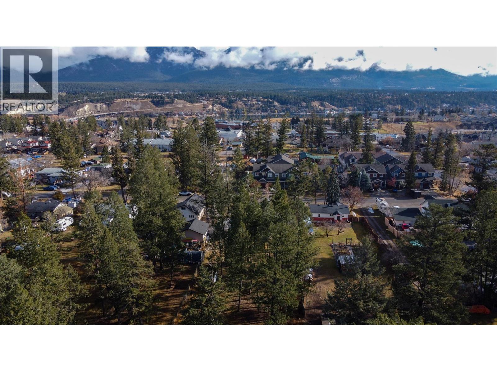 402 12th Avenue, Invermere, British Columbia  V0A 1K0 - Photo 75 - 10366709