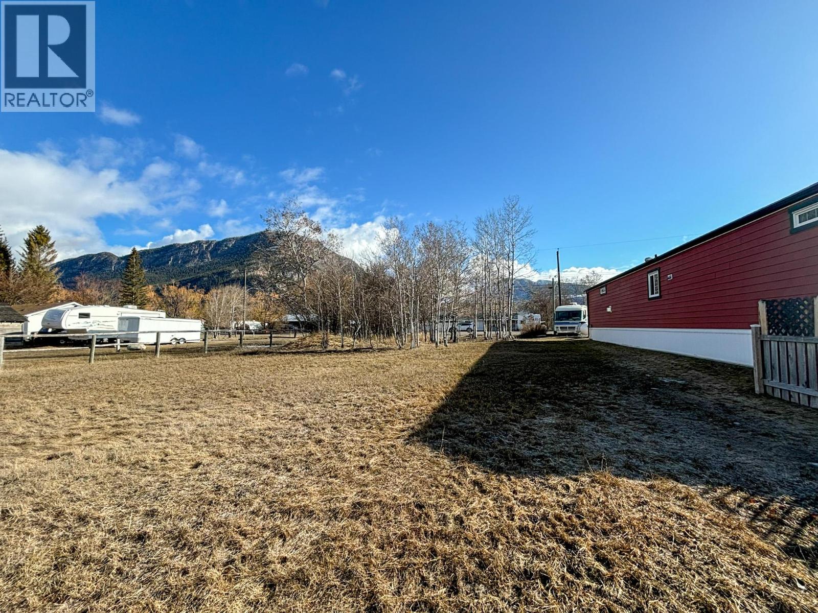 8913 Shaughnessy Street, Canal Flats, British Columbia  V0A 1E0 - Photo 12 - 10368761