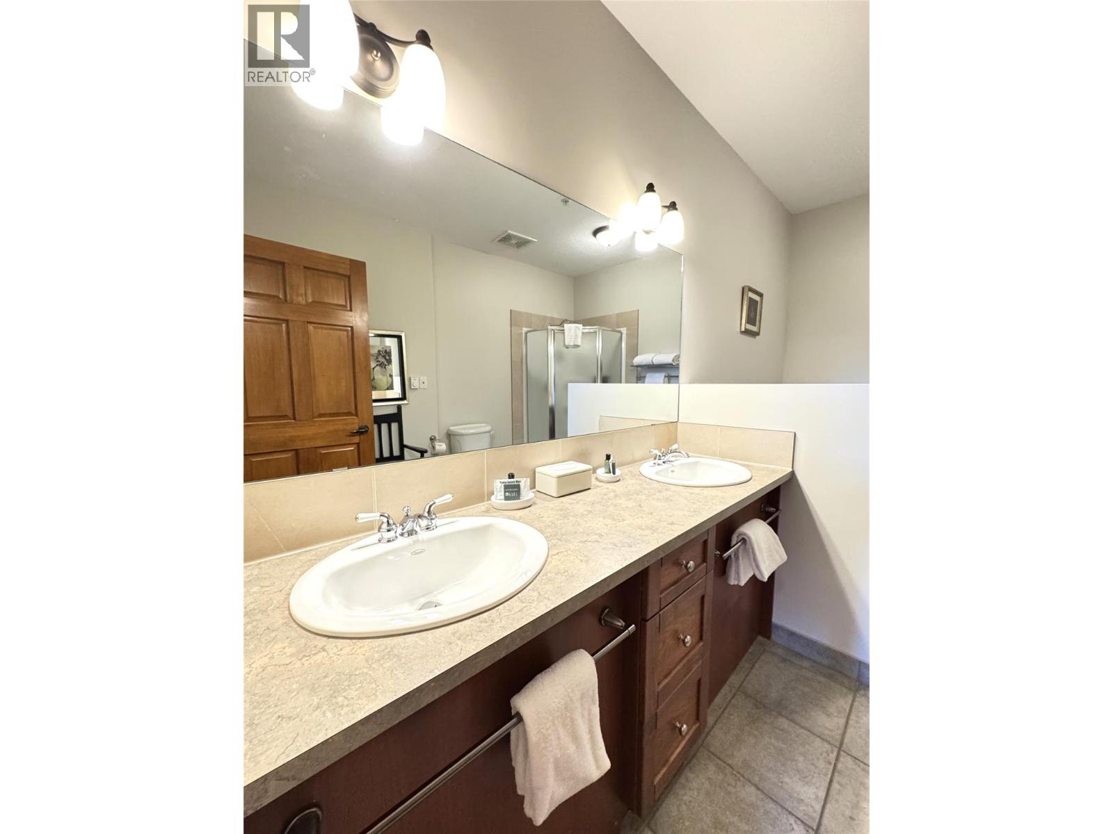 200 Bighorn Boulevard Unit# 211d, Radium Hot Springs, British Columbia  V0A 1M0 - Photo 17 - 10367338