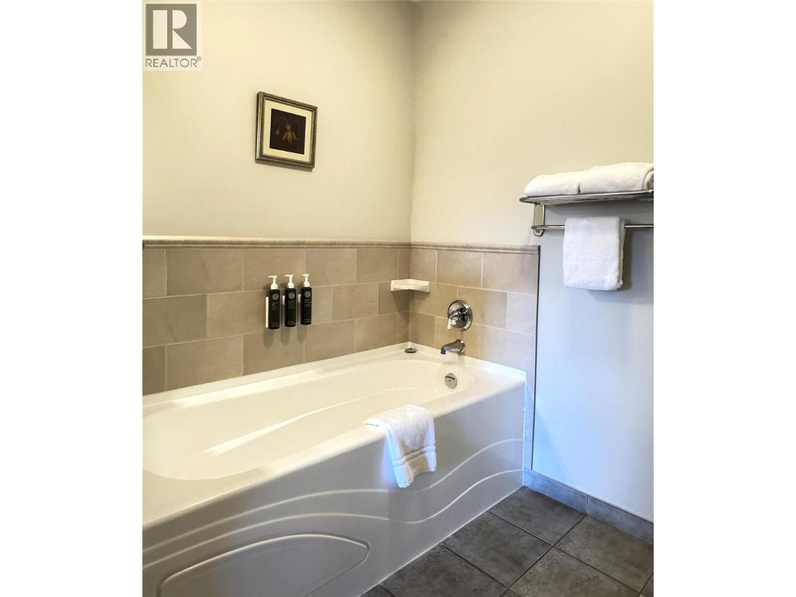 200 Bighorn Boulevard Unit# 211d, Radium Hot Springs, British Columbia  V0A 1M0 - Photo 18 - 10367338