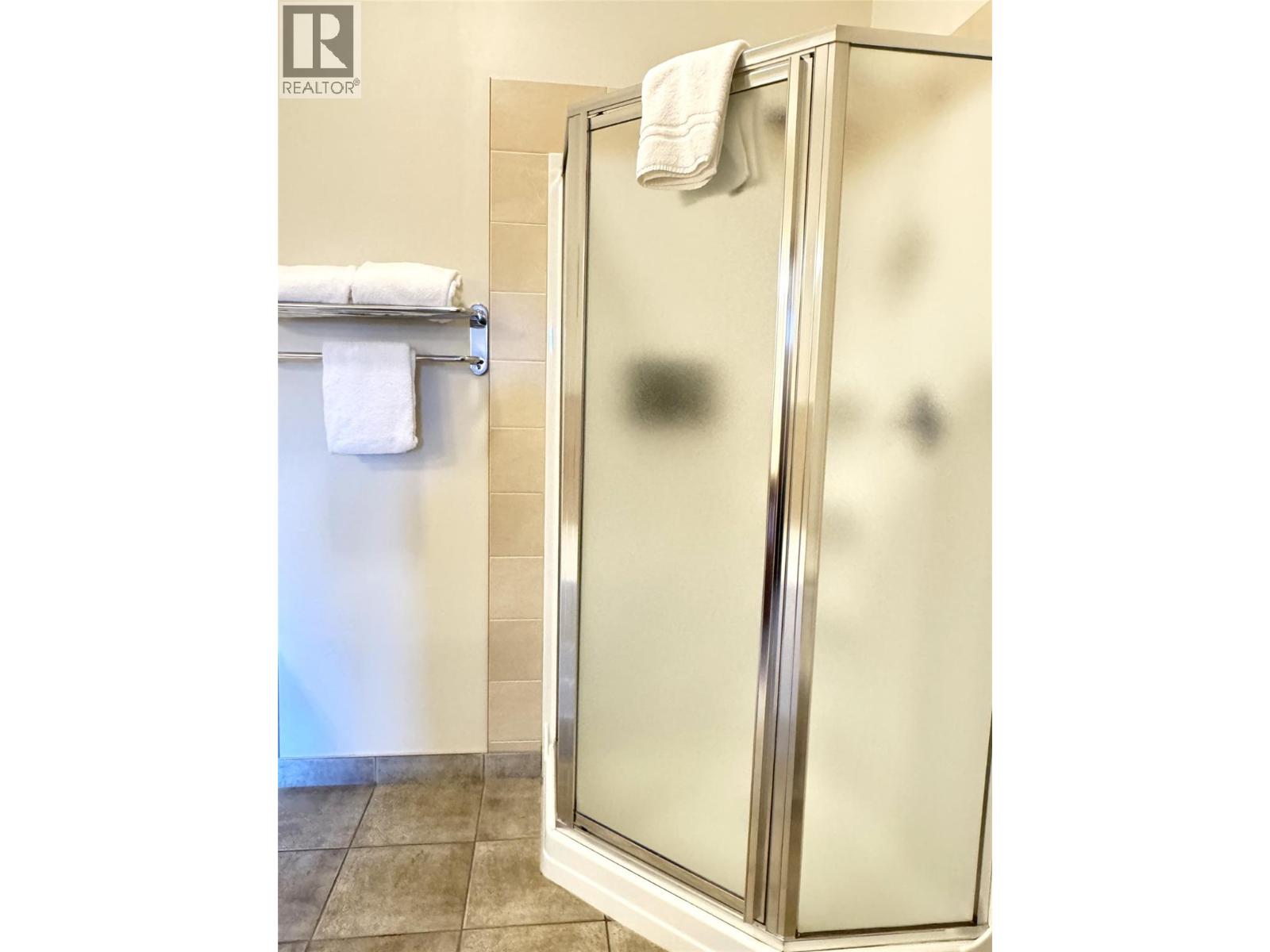 200 Bighorn Boulevard Unit# 211d, Radium Hot Springs, British Columbia  V0A 1M0 - Photo 19 - 10367338