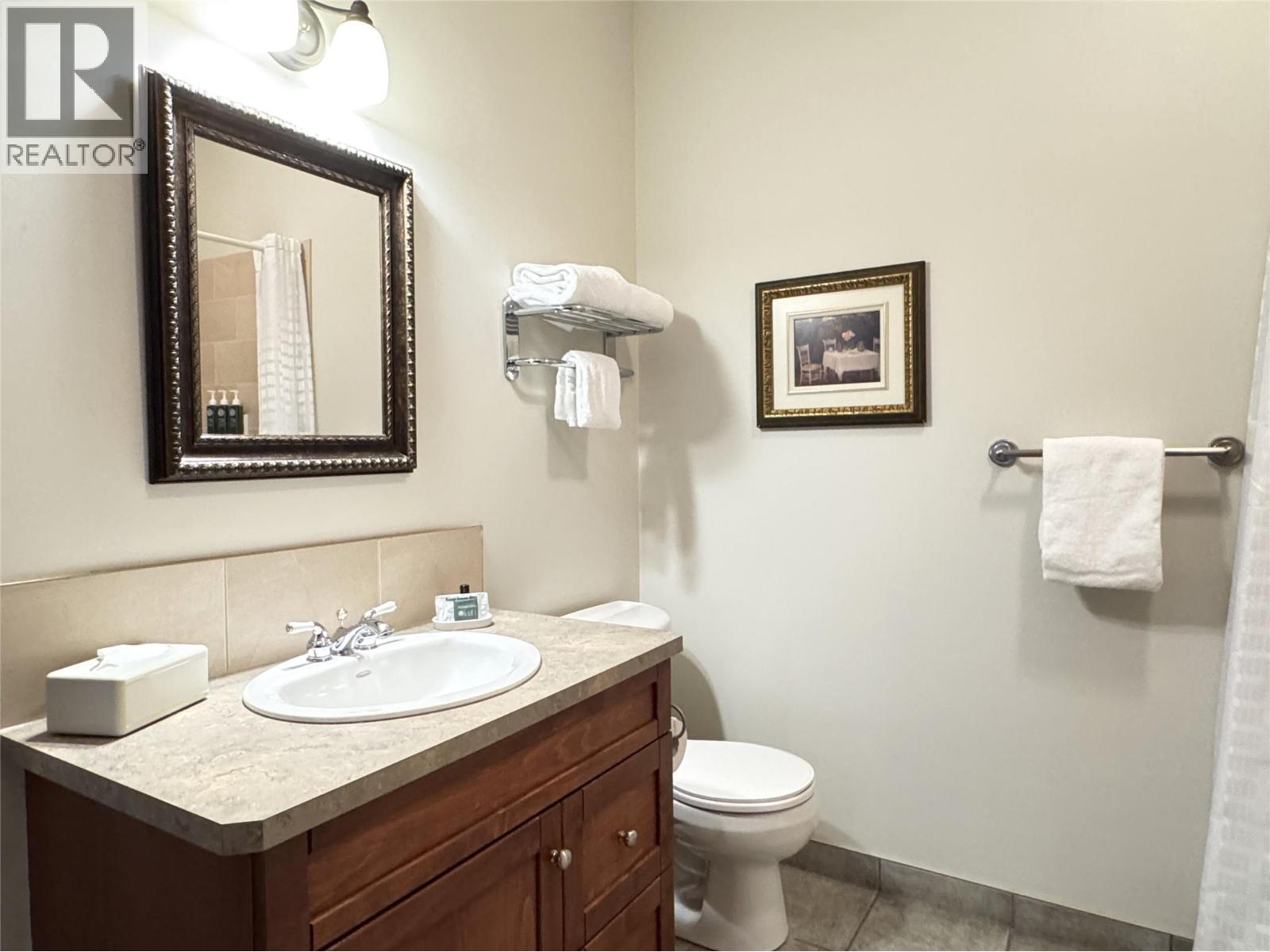 200 Bighorn Boulevard Unit# 211d, Radium Hot Springs, British Columbia  V0A 1M0 - Photo 25 - 10367338