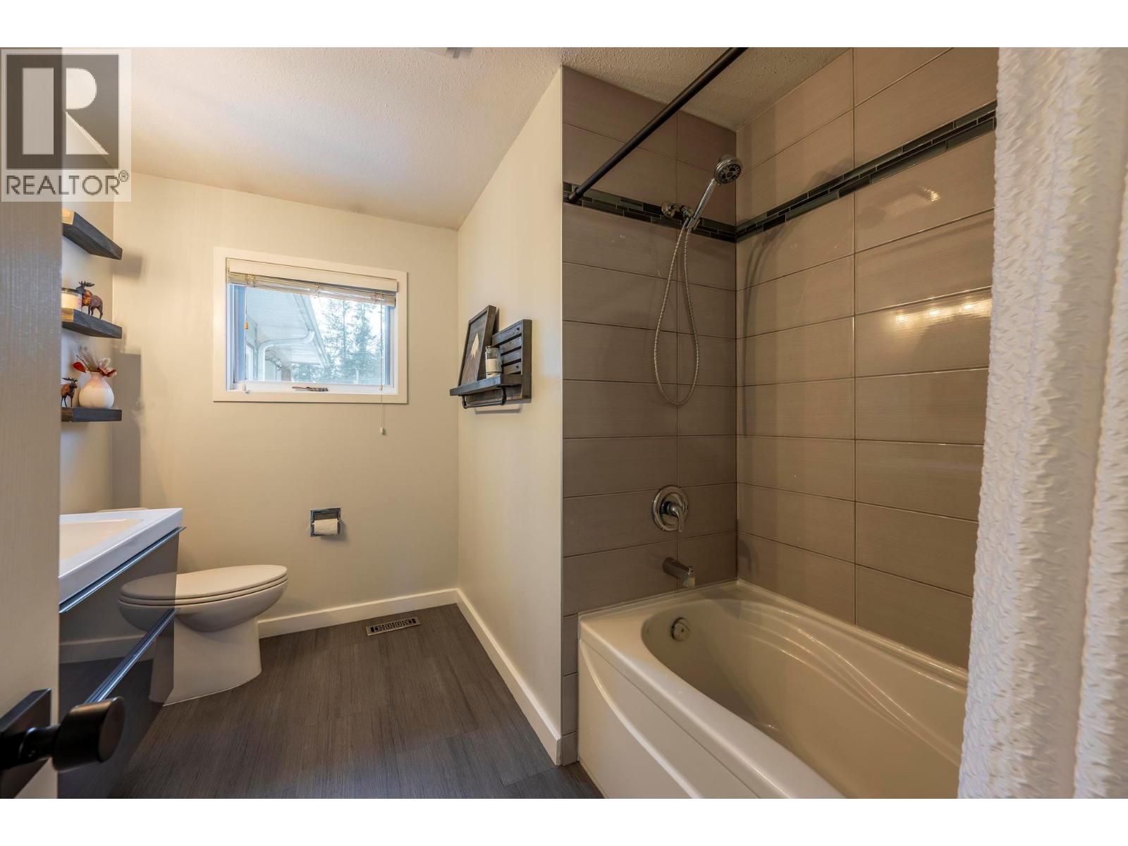 1412 Birch  Se Crescent, Golden, British Columbia  V0A 1H6 - Photo 39 - 10368945