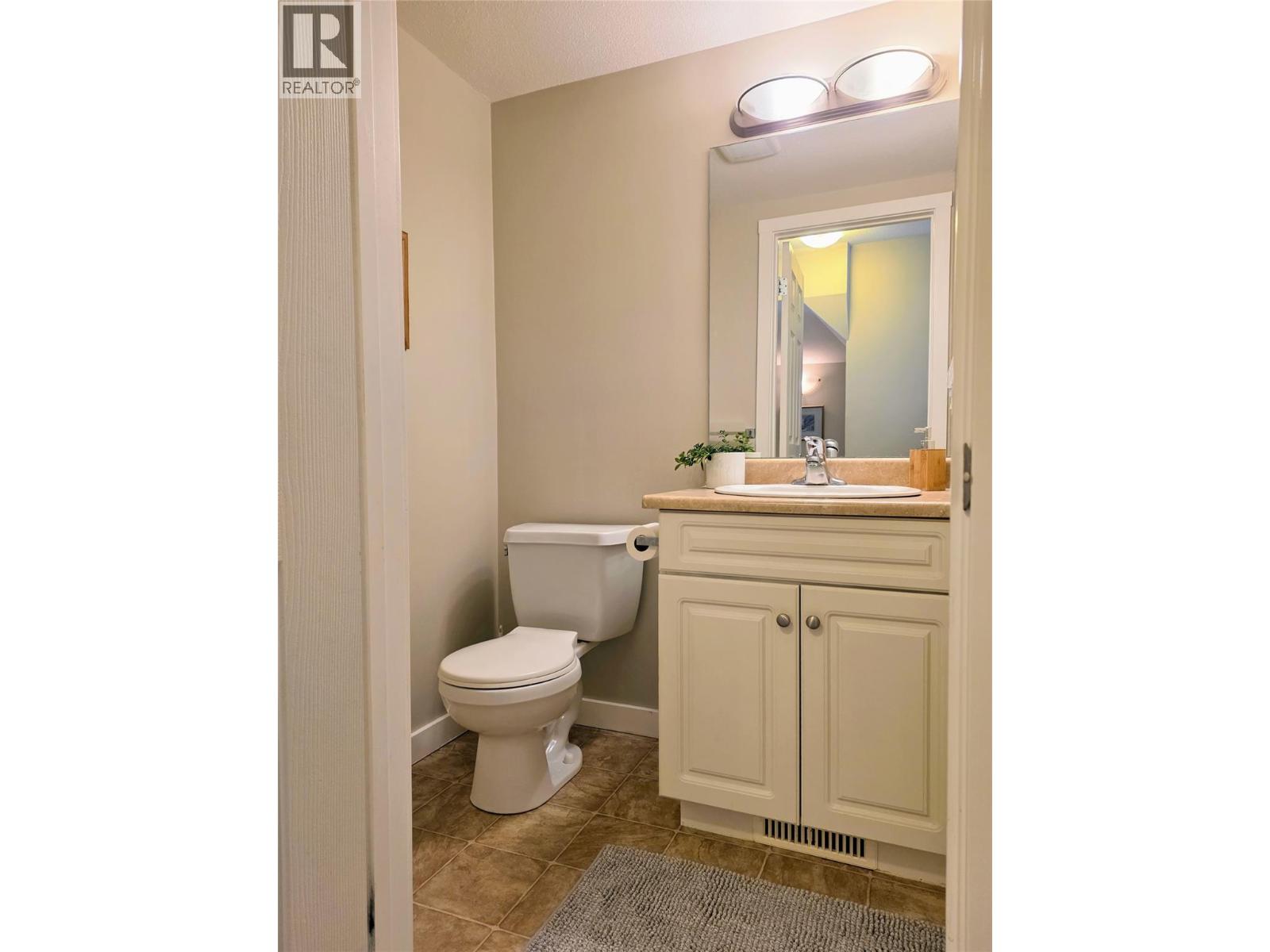 200 Black Forest Trail Unit# 203, Invermere, British Columbia  V0A 1K2 - Photo 11 - 10367642