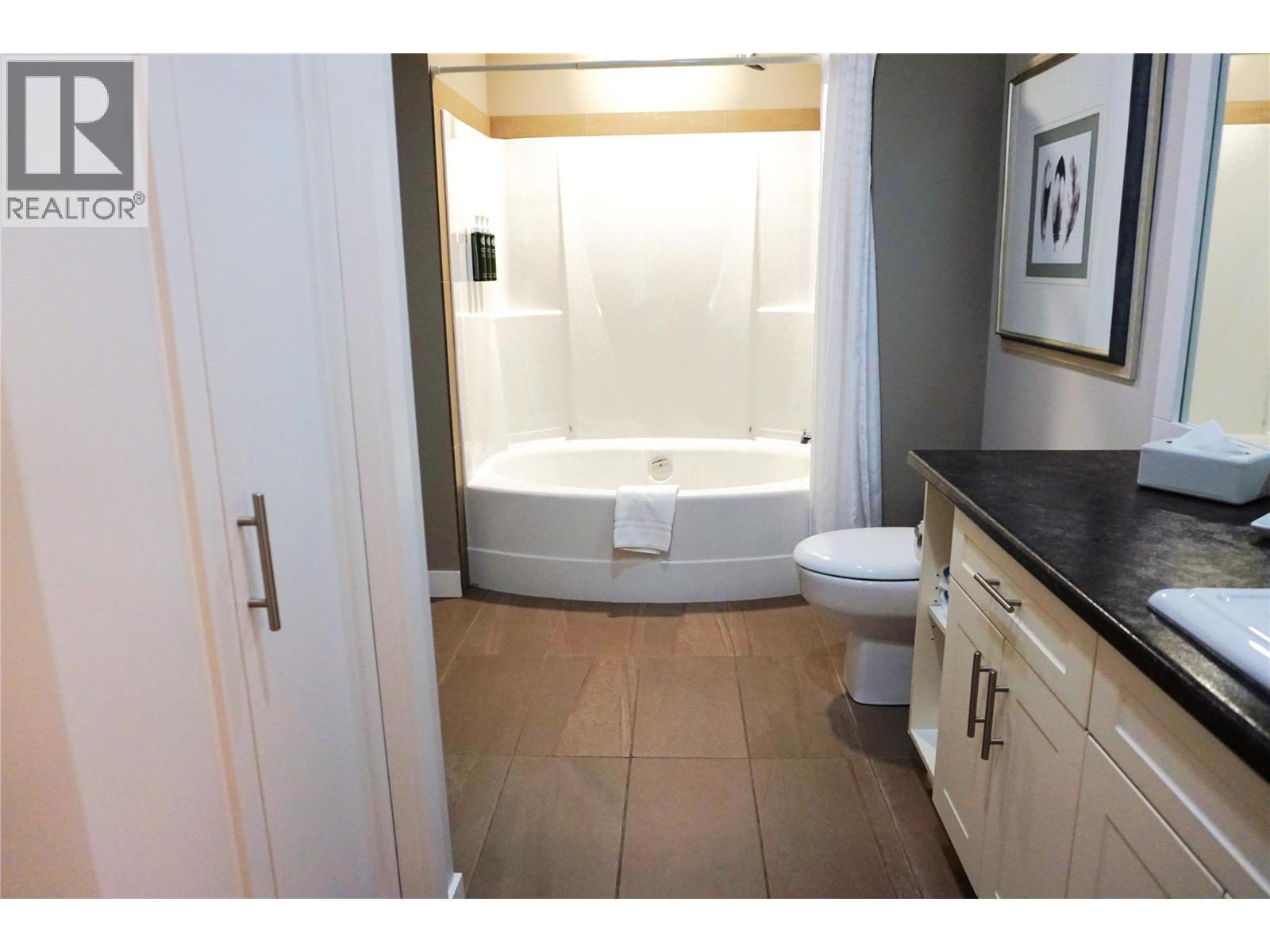 900 Bighorn Boulevard Unit# 914, Radium Hot Springs, British Columbia  V0A 1M0 - Photo 17 - 10368852