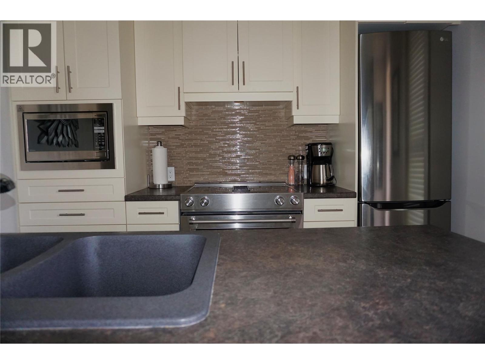 900 Bighorn Boulevard Unit# 914, Radium Hot Springs, British Columbia  V0A 1M0 - Photo 24 - 10368852