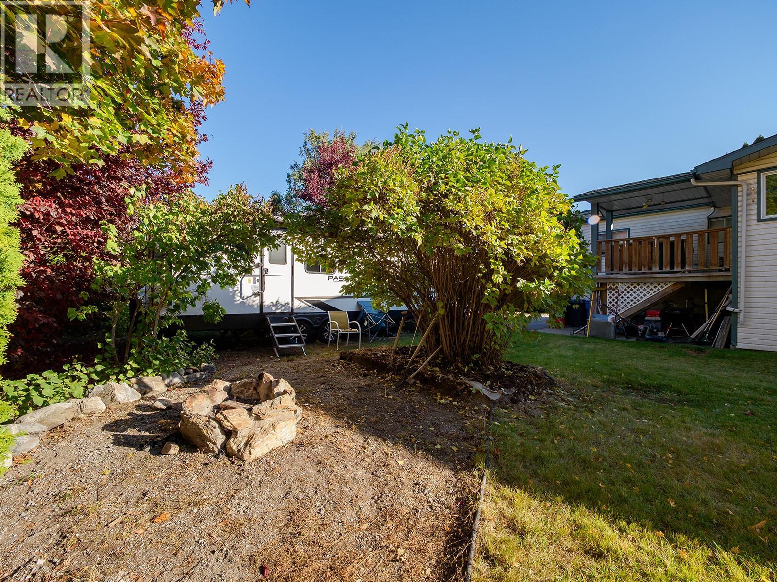 515 7th Street, Golden, British Columbia  V0A 1H0 - Photo 5 - 10369220