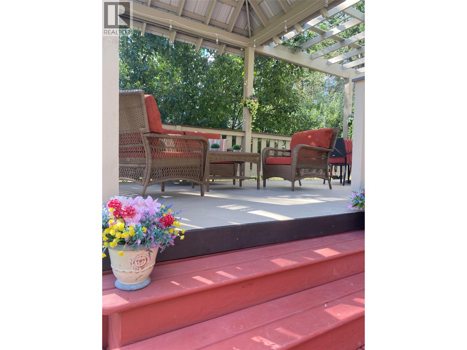 5670 Glenmore Drive, Edgewater, British Columbia  V0A 1E0 - Photo 31 - 10369214