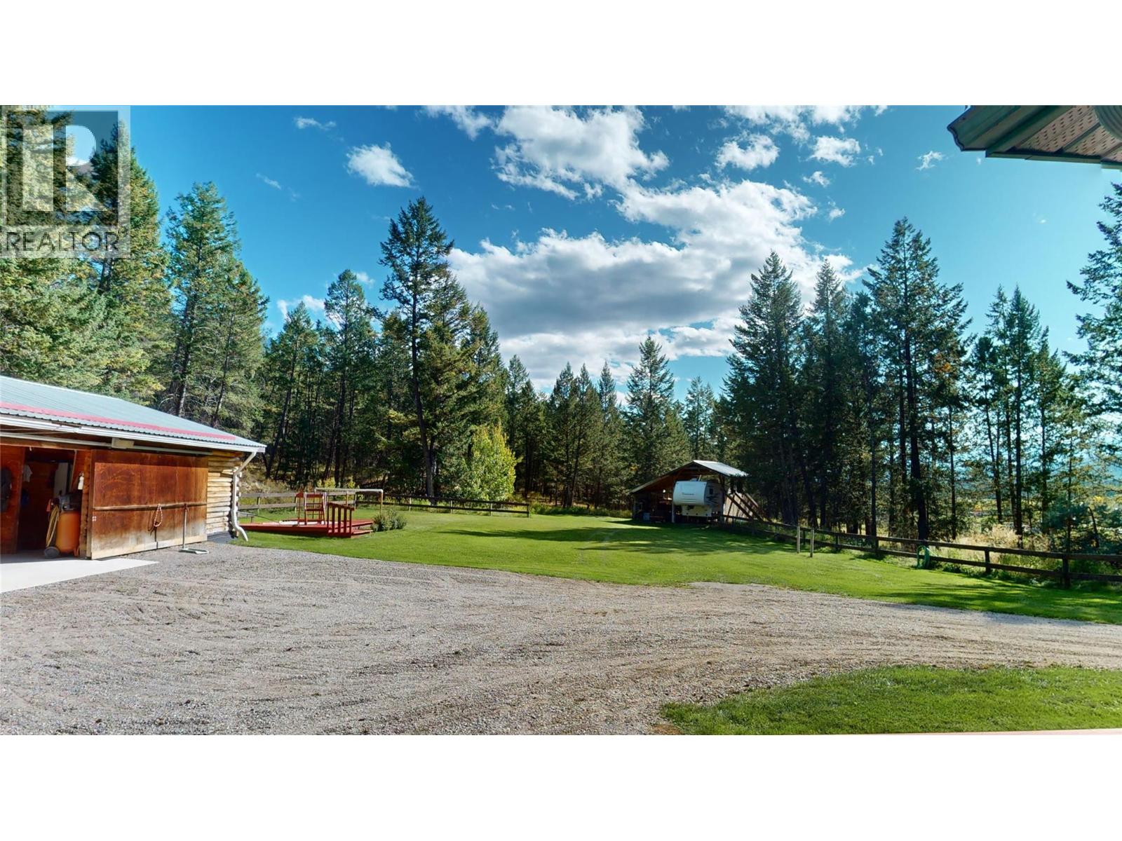 5670 Glenmore Drive, Edgewater, British Columbia  V0A 1E0 - Photo 35 - 10369214