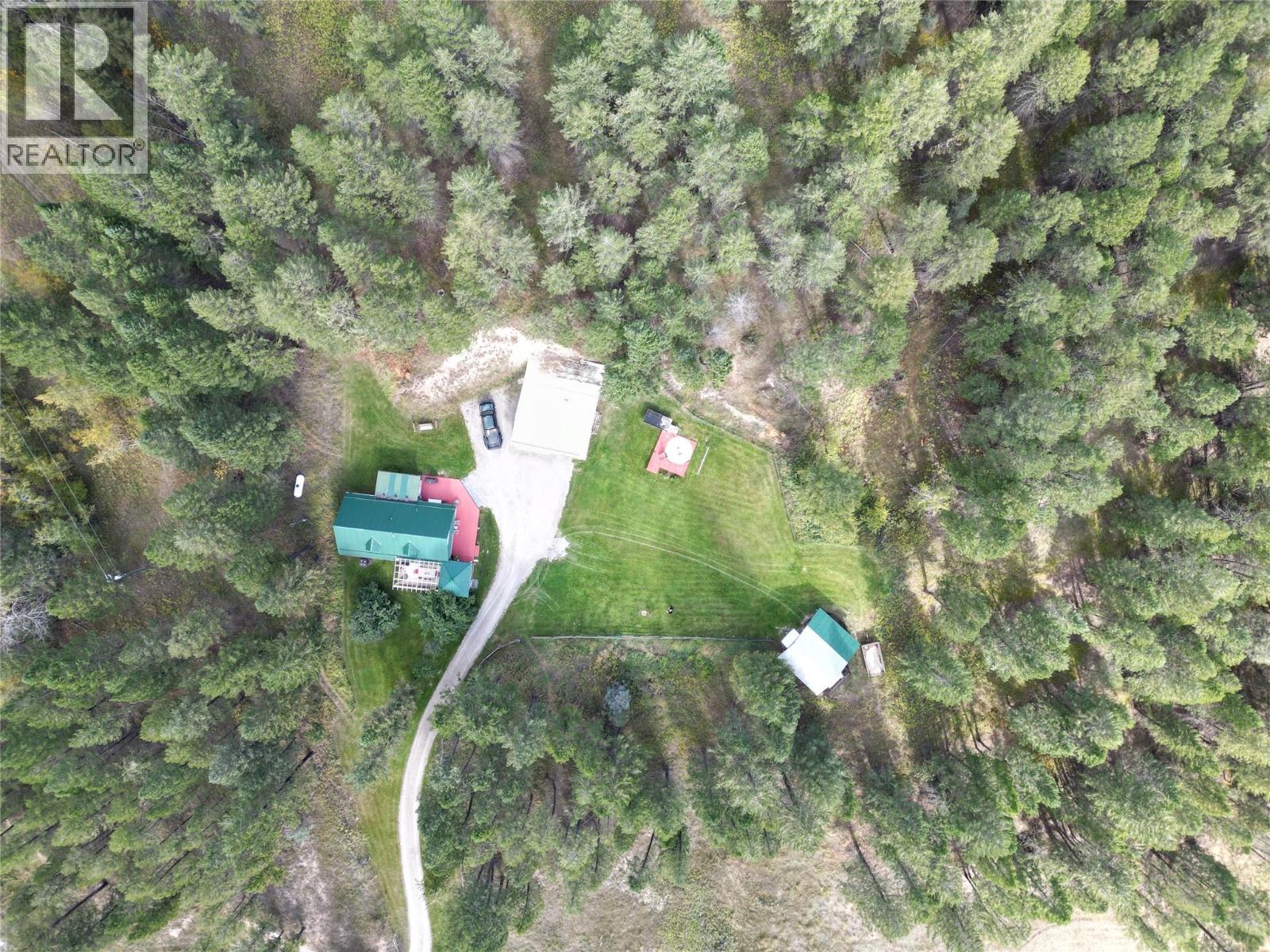 5670 Glenmore Drive, Edgewater, British Columbia  V0A 1E0 - Photo 5 - 10369214