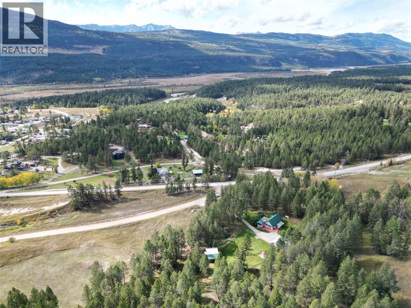 5670 Glenmore Drive, Edgewater, British Columbia  V0A 1E0 - Photo 6 - 10369214