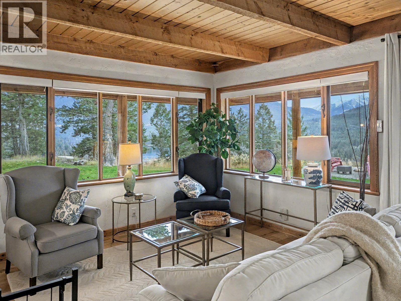 3941 Houlgrave Road, Nelson, British Columbia  V0A 1K5 - Photo 15 - 10369035