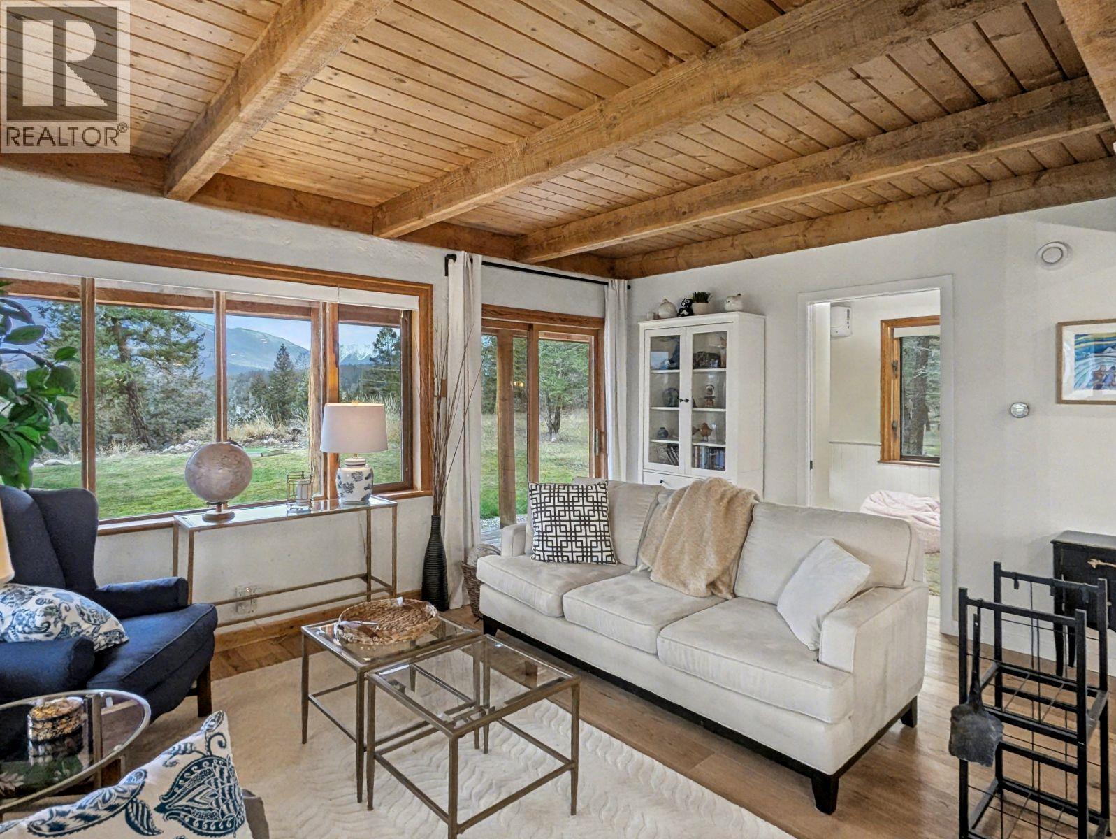 3941 Houlgrave Road, Nelson, British Columbia  V0A 1K5 - Photo 16 - 10369035