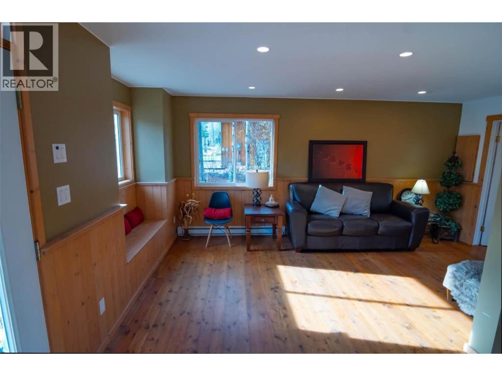 1504 Quartz Crescent, Golden, British Columbia  V0A 1H3 - Photo 2 - 10369304