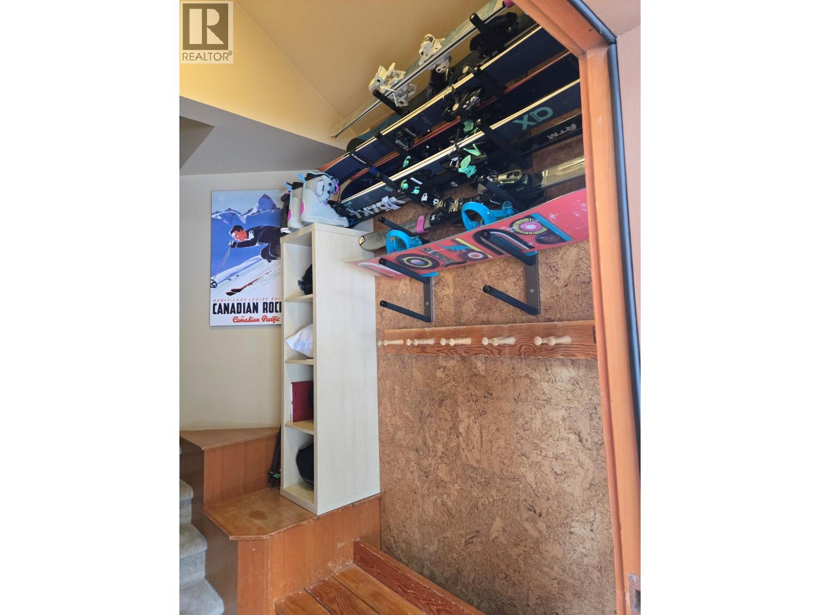 2002 Panorama Drive Unit# 15, Panorama, British Columbia  V0A 1T0 - Photo 2 - 10369311