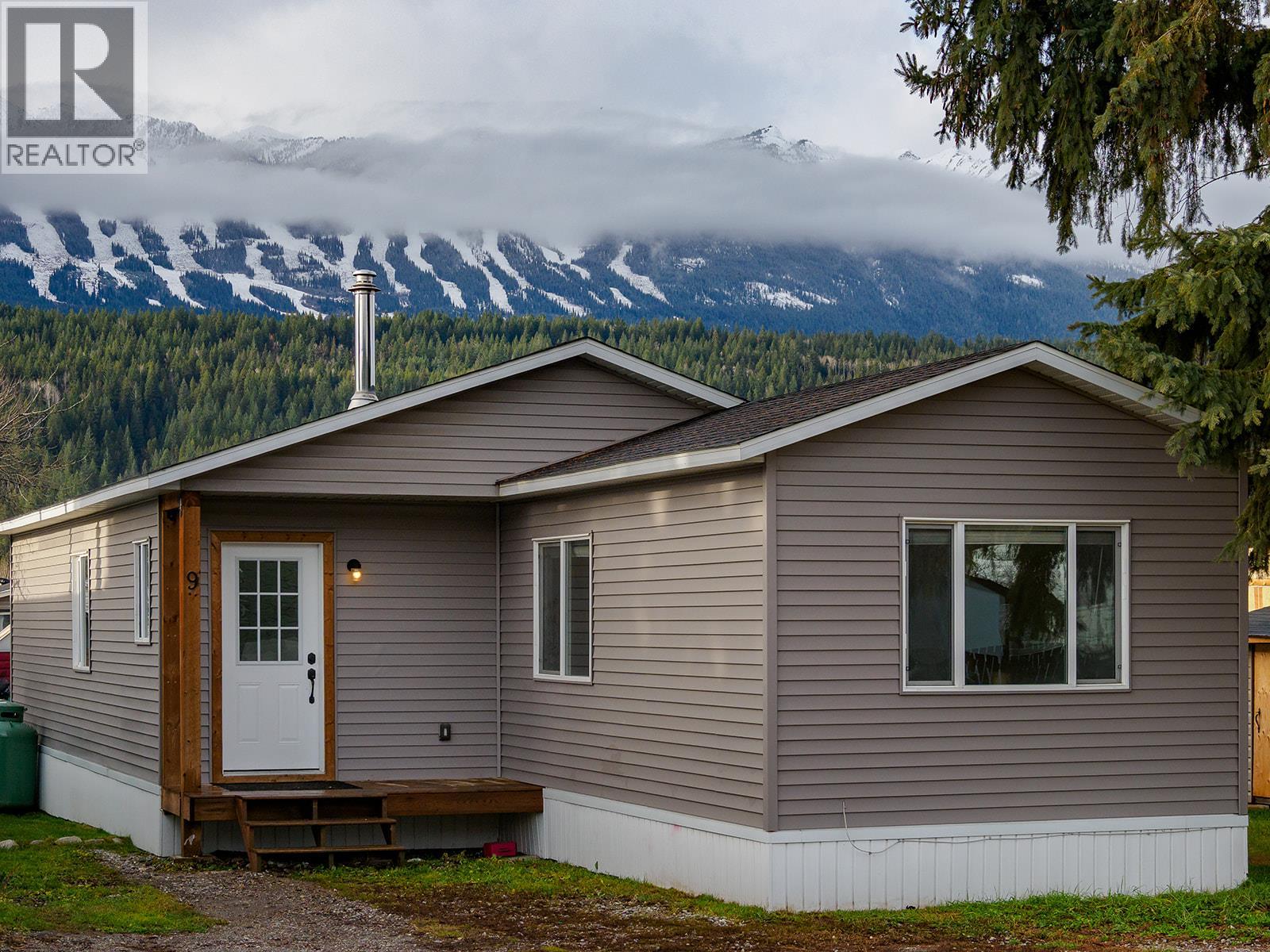 1117 10th Avenue N Unit# 9, Golden, British Columbia