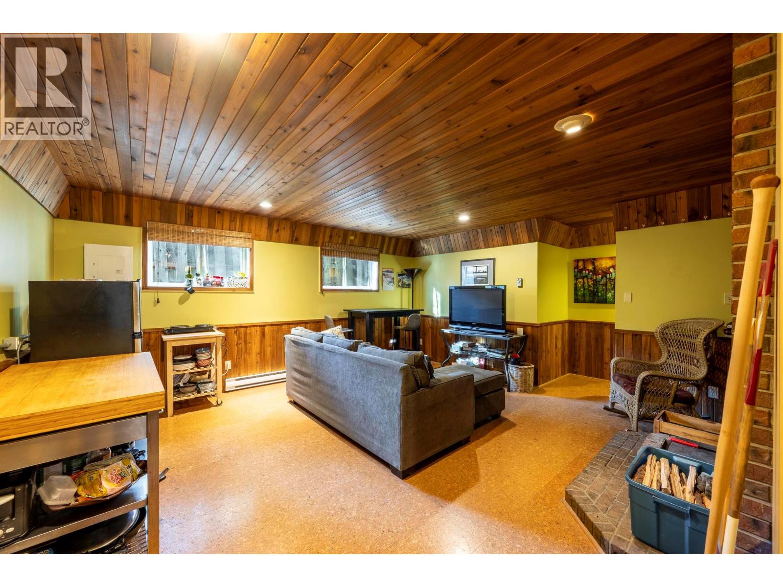 1306 Selkirk Drive, Golden, British Columbia  V0A 1H6 - Photo 12 - 10370134