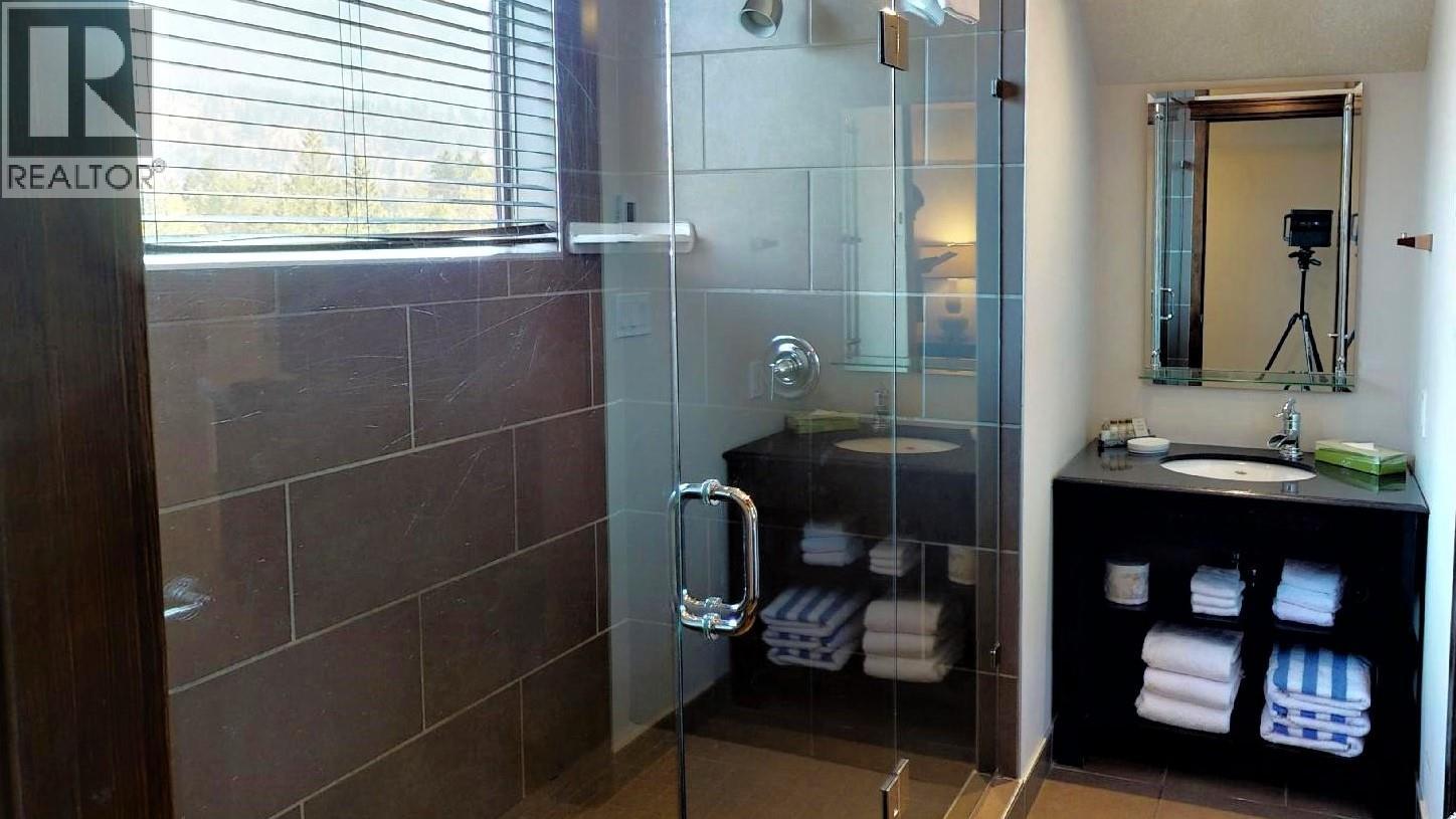 700 Bighorn Boulevard Unit# 735 M1, Radium Hot Springs, British Columbia  V0A 1M0 - Photo 39 - 10370037