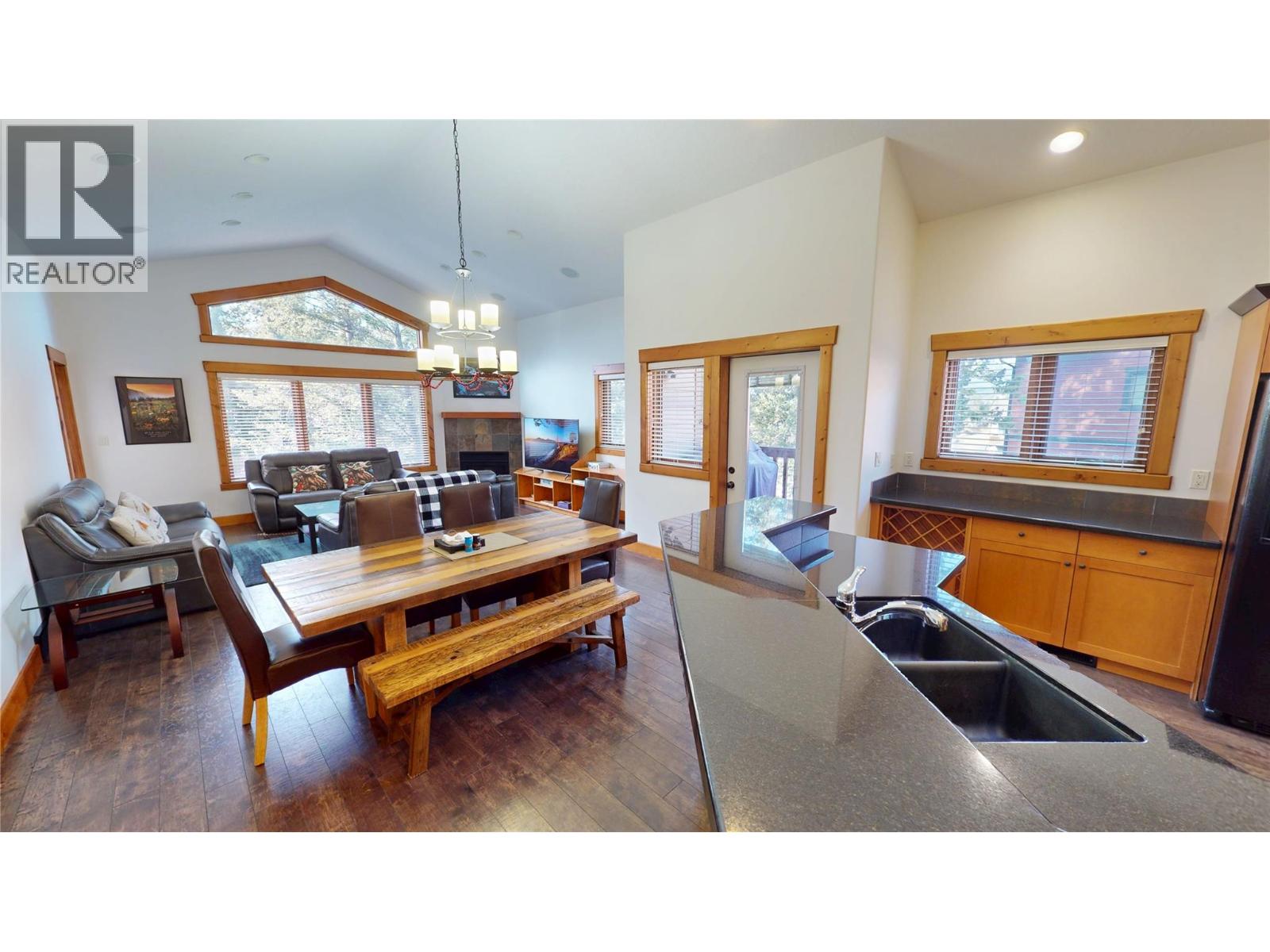 7305 Copperhorn Drive, Radium Hot Springs, British Columbia  V0A 1M0 - Photo 12 - 10370017