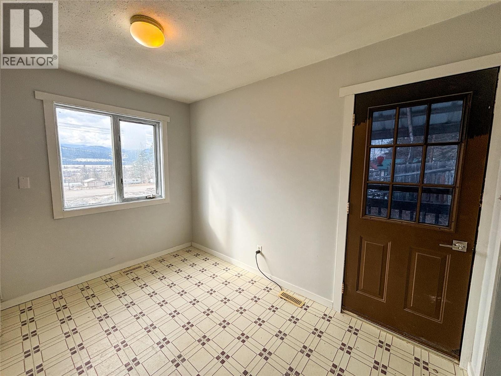 2866 95 Highway, Brisco, British Columbia  V0A 1B0 - Photo 17 - 10370283