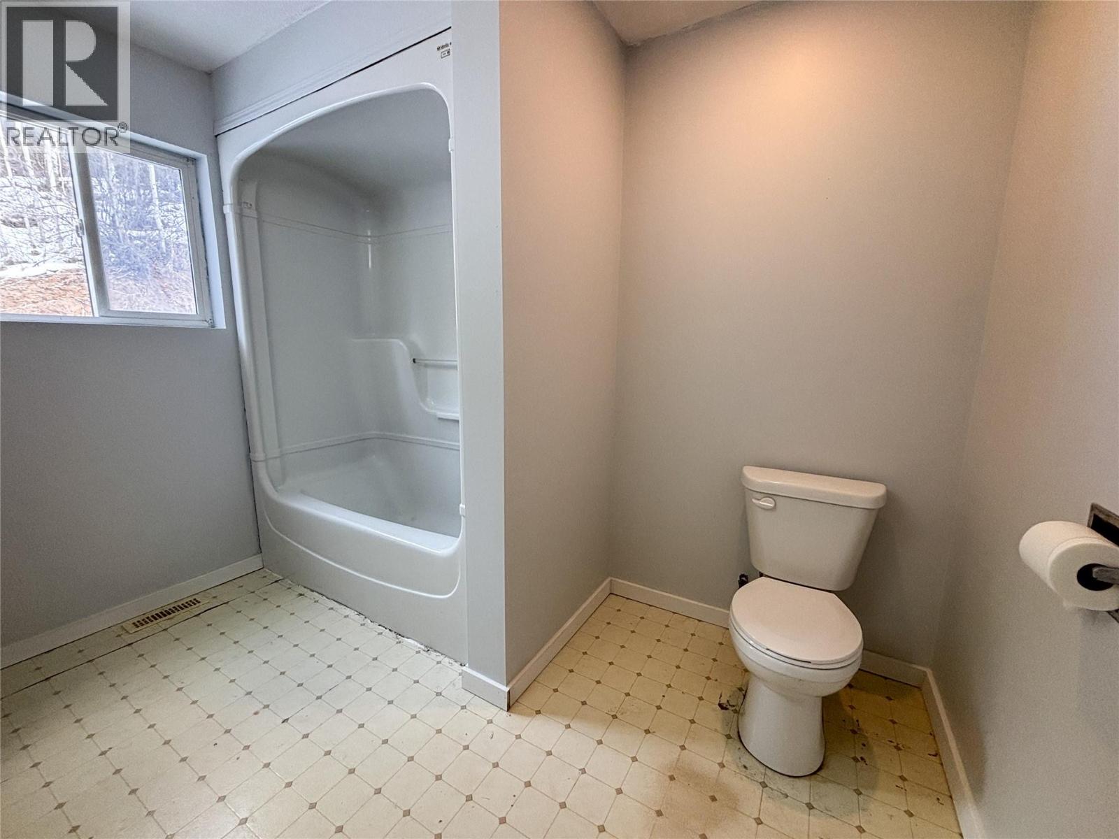 2866 95 Highway, Brisco, British Columbia  V0A 1B0 - Photo 27 - 10370283