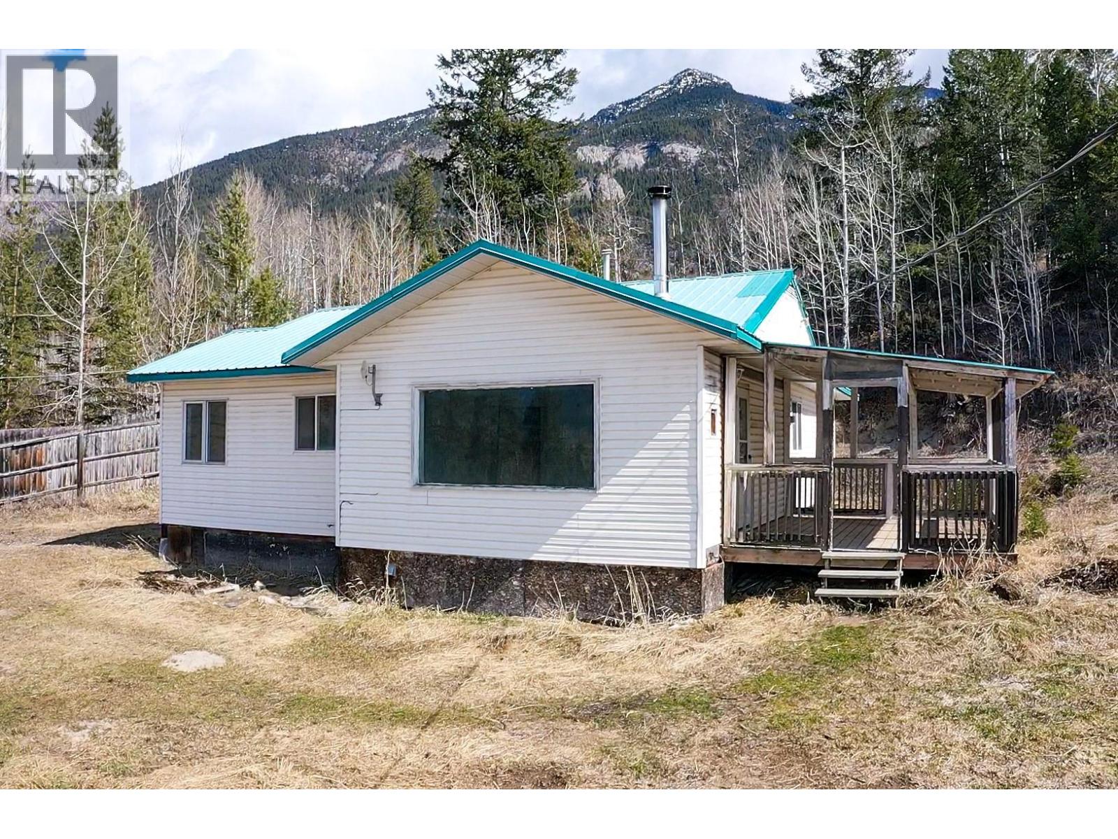 2866 95 Highway, Brisco, British Columbia  V0A 1B0 - Photo 37 - 10370283