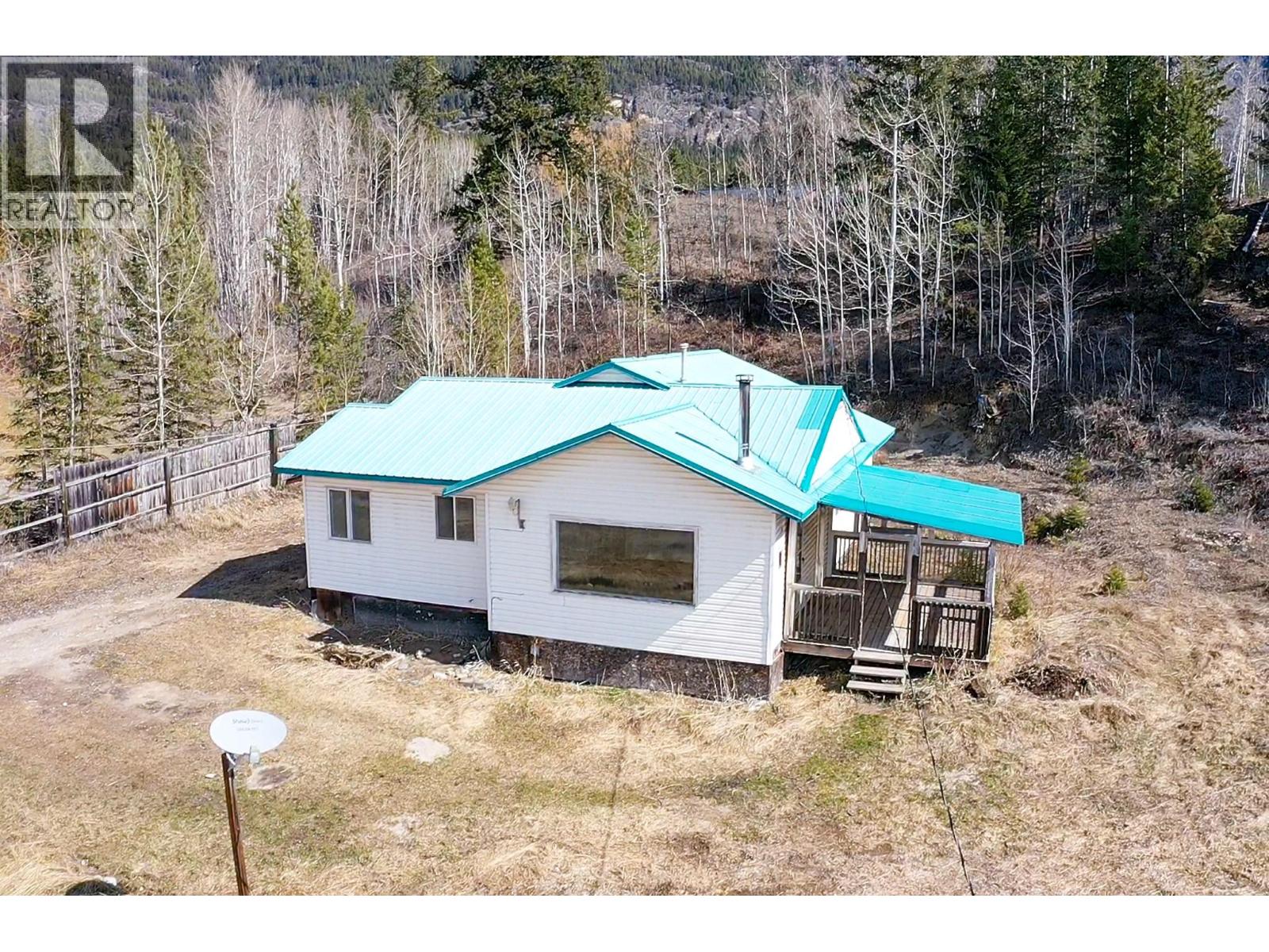 2866 95 Highway, Brisco, British Columbia  V0A 1B0 - Photo 39 - 10370283