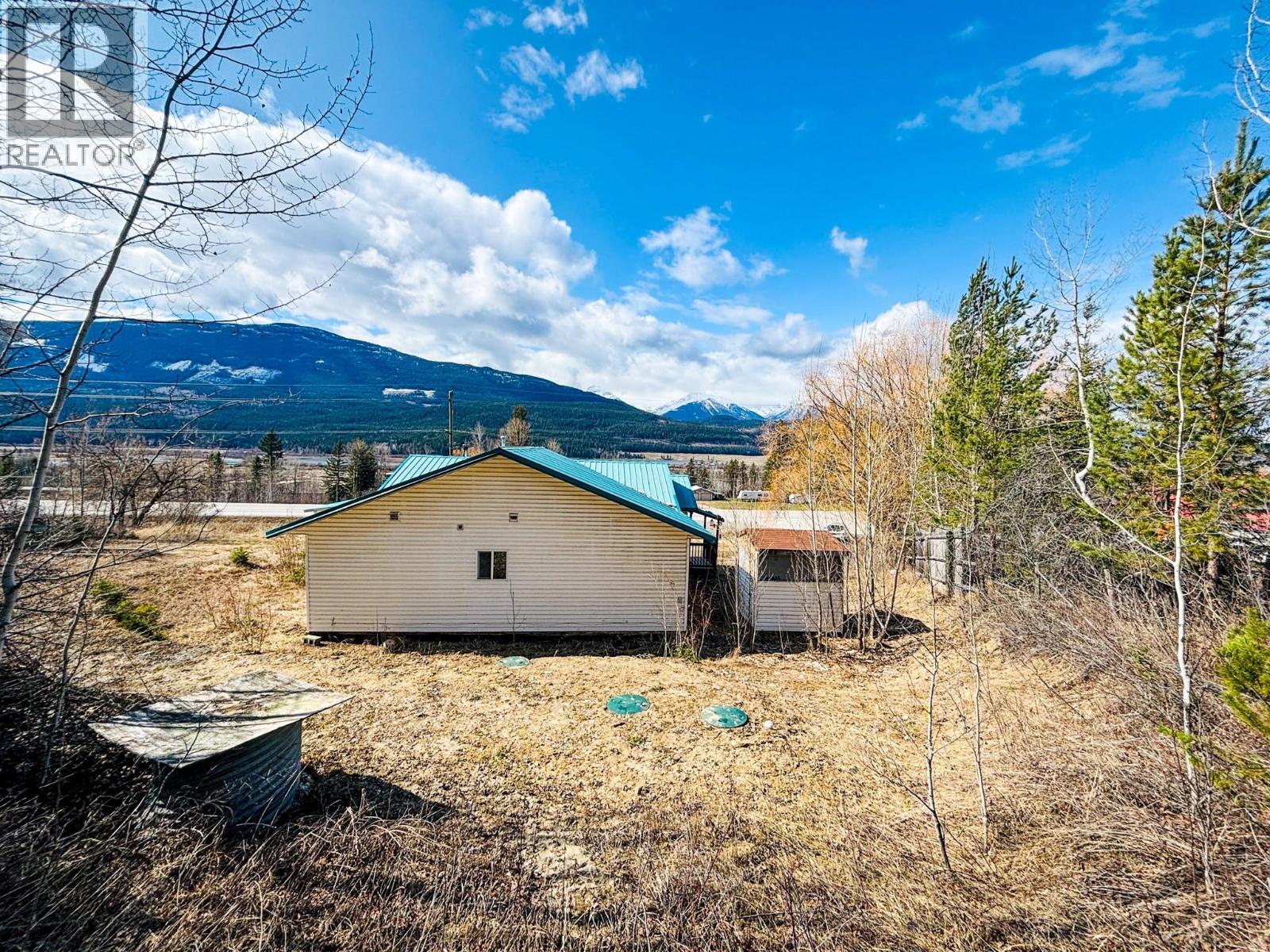2866 95 Highway, Brisco, British Columbia  V0A 1B0 - Photo 45 - 10370283