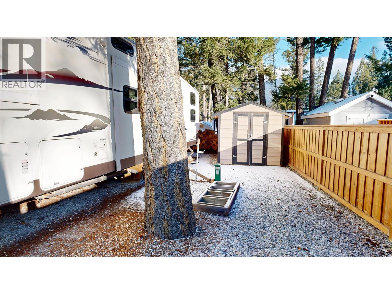 4868 Riverview Drive Unit# 133, Edgewater, British Columbia  V0A 1E0 - Photo 4 - 10370516