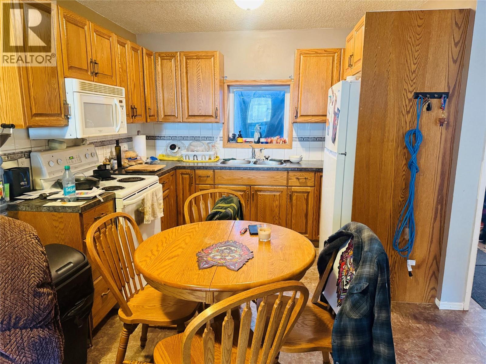 5744 Vermillion Street, Edgewater, British Columbia  V0A 1E0 - Photo 21 - 10370720