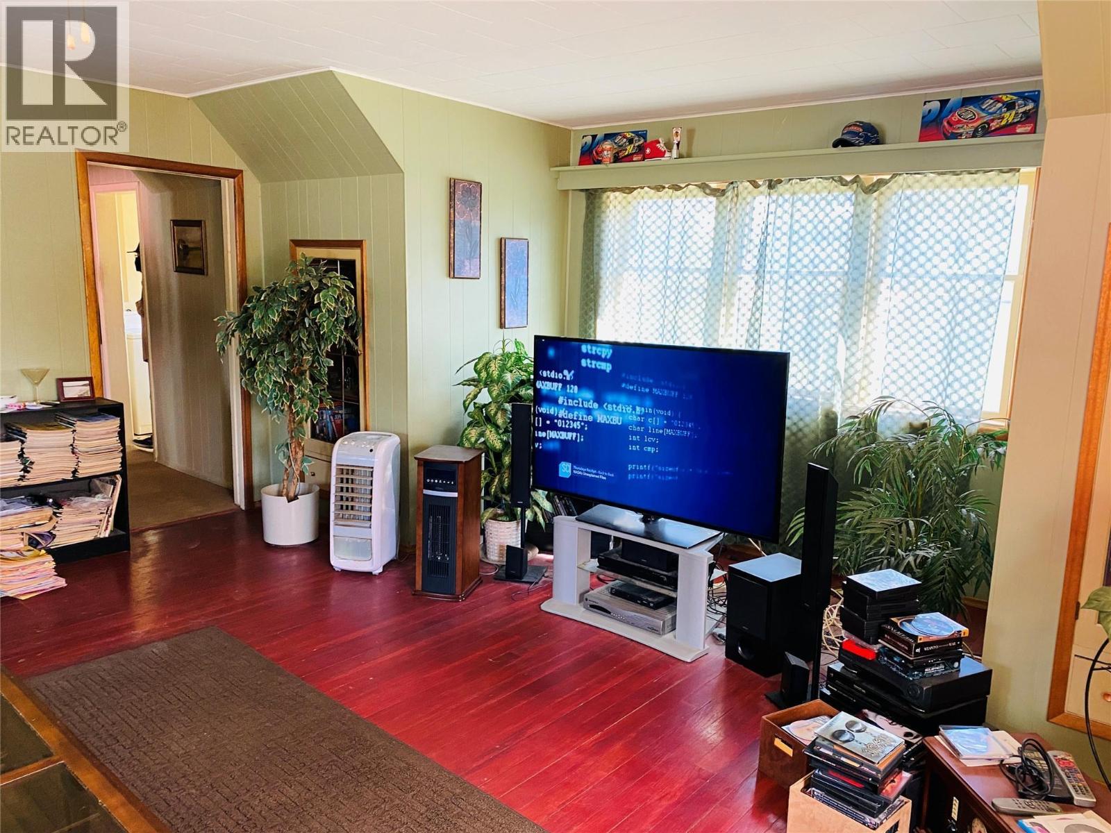 5744 Vermillion Street, Edgewater, British Columbia  V0A 1E0 - Photo 36 - 10370720