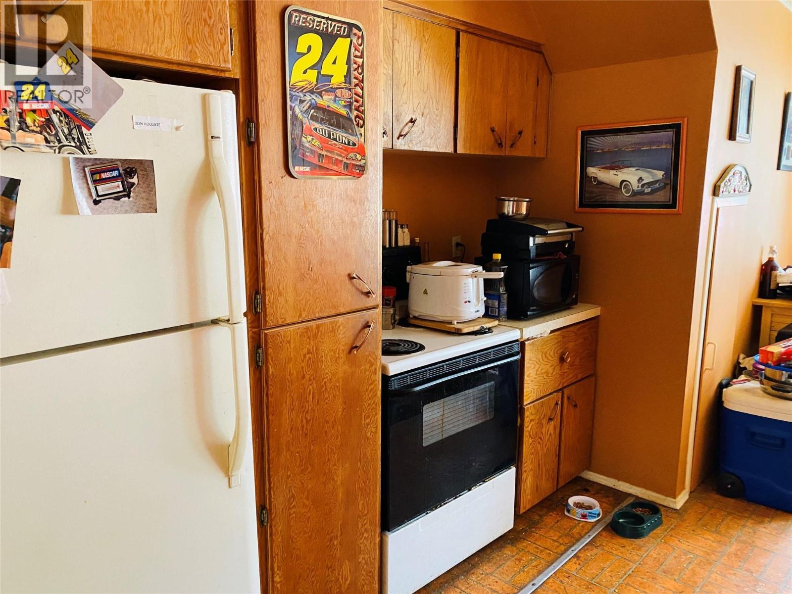 5744 Vermillion Street, Edgewater, British Columbia  V0A 1E0 - Photo 39 - 10370720