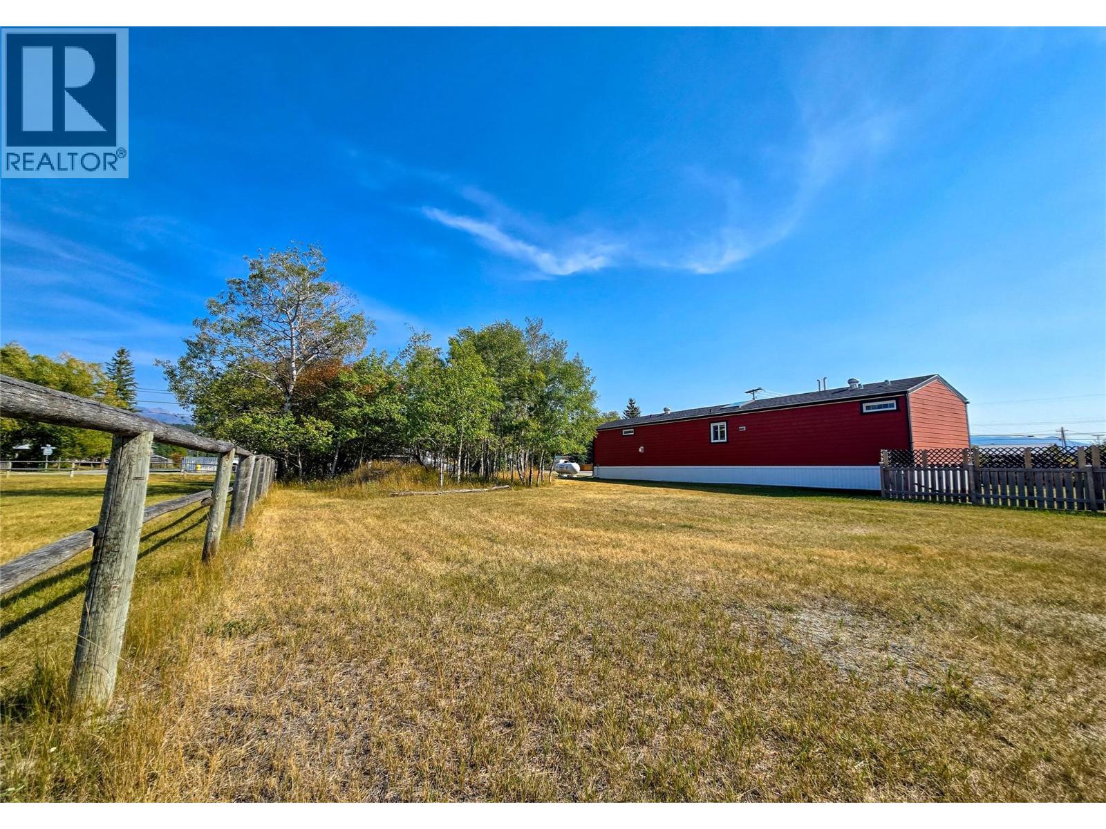 8913 Shaughnessy Street, Canal Flats, British Columbia  V0A 1E0 - Photo 10 - 10370836