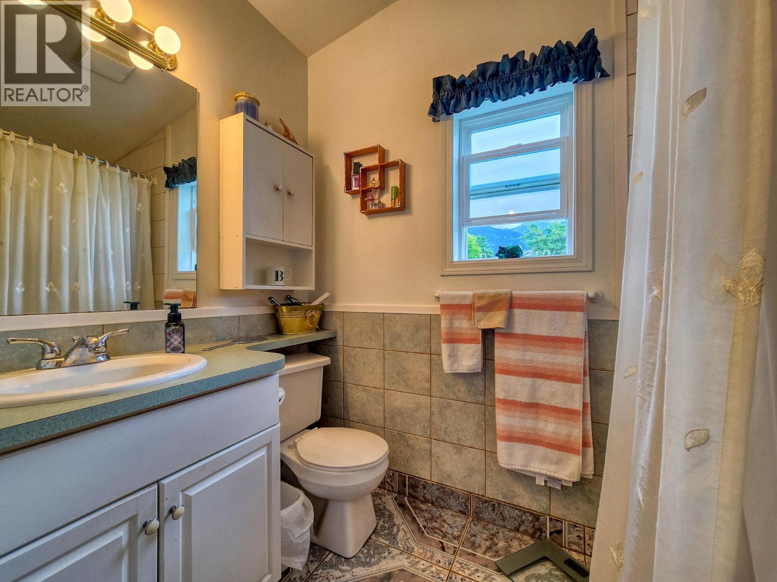 4789 Riverview Drive, Edgewater, British Columbia  V0A 1E0 - Photo 25 - 10370841