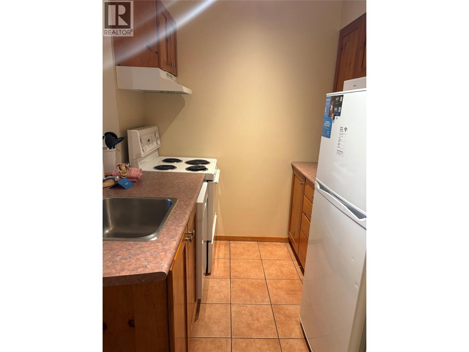 2050 Summit Drive Unit# 210, Panorama, British Columbia  V0A 1T0 - Photo 6 - 10370916