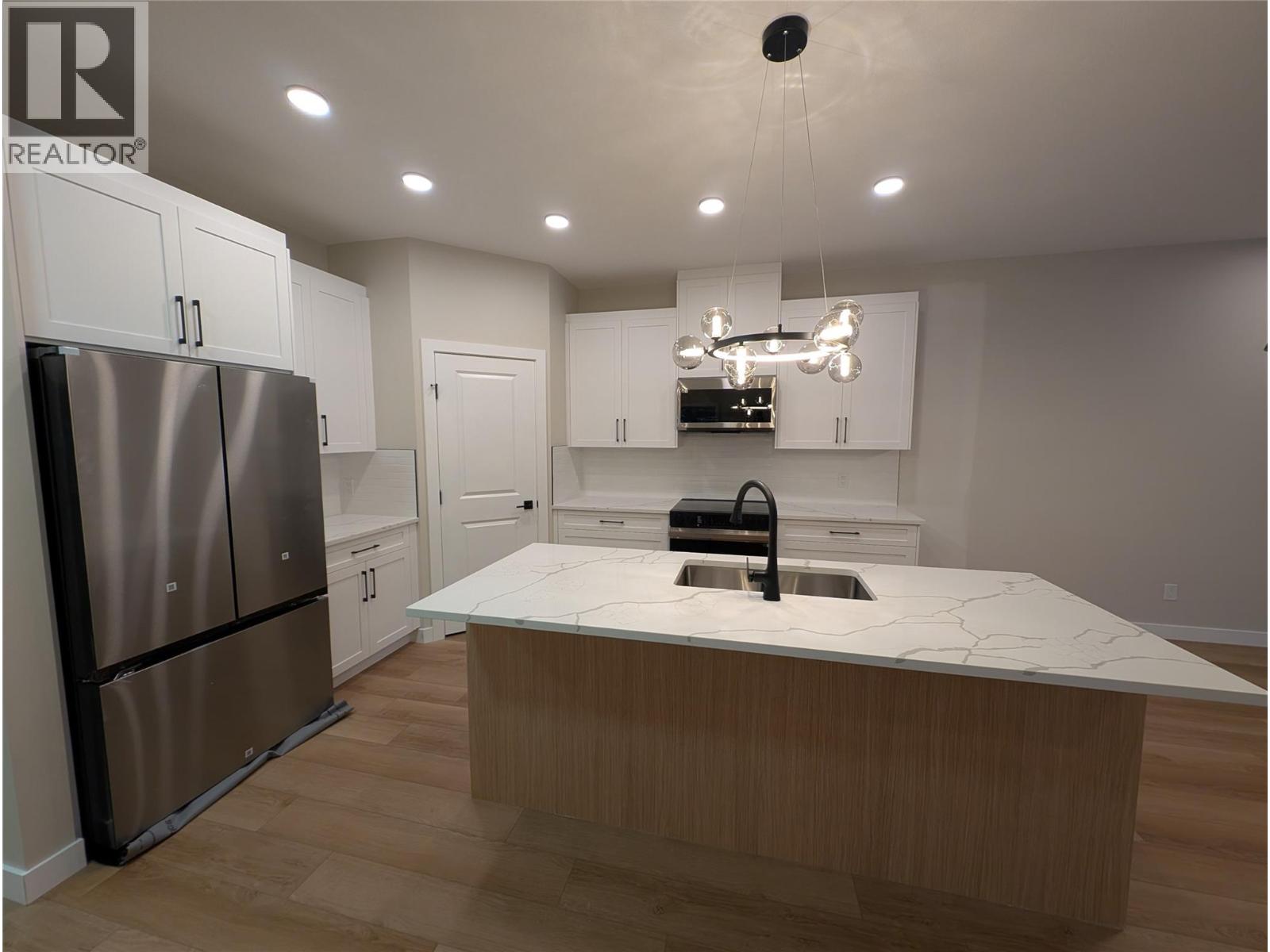 7114 Morgan Lane, Radium Hot Springs, British Columbia  V0A 1M0 - Photo 4 - 10371096