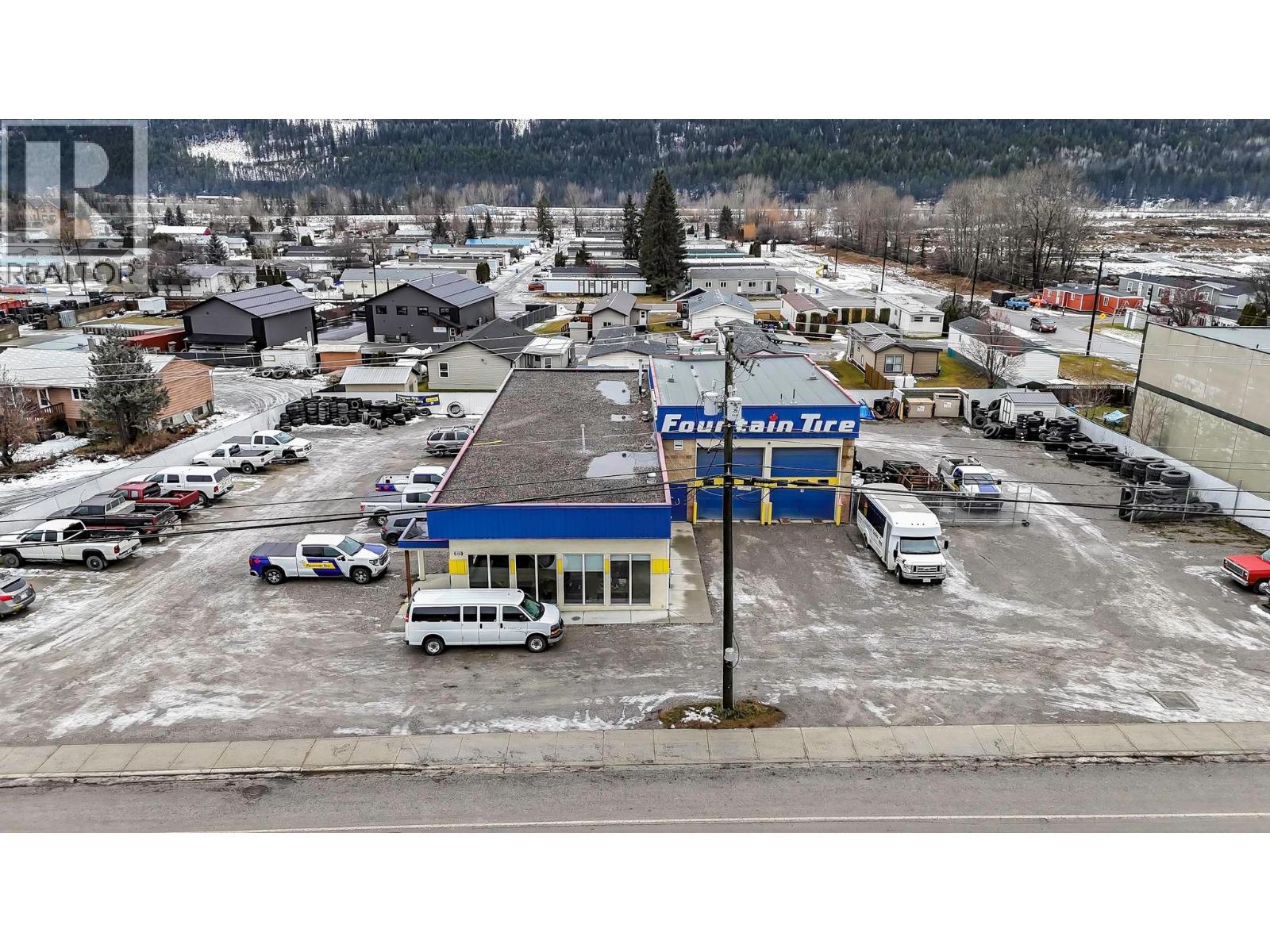 1025 10th Avenue, Golden, British Columbia  V0A 1H0 - Photo 9 - 10371417