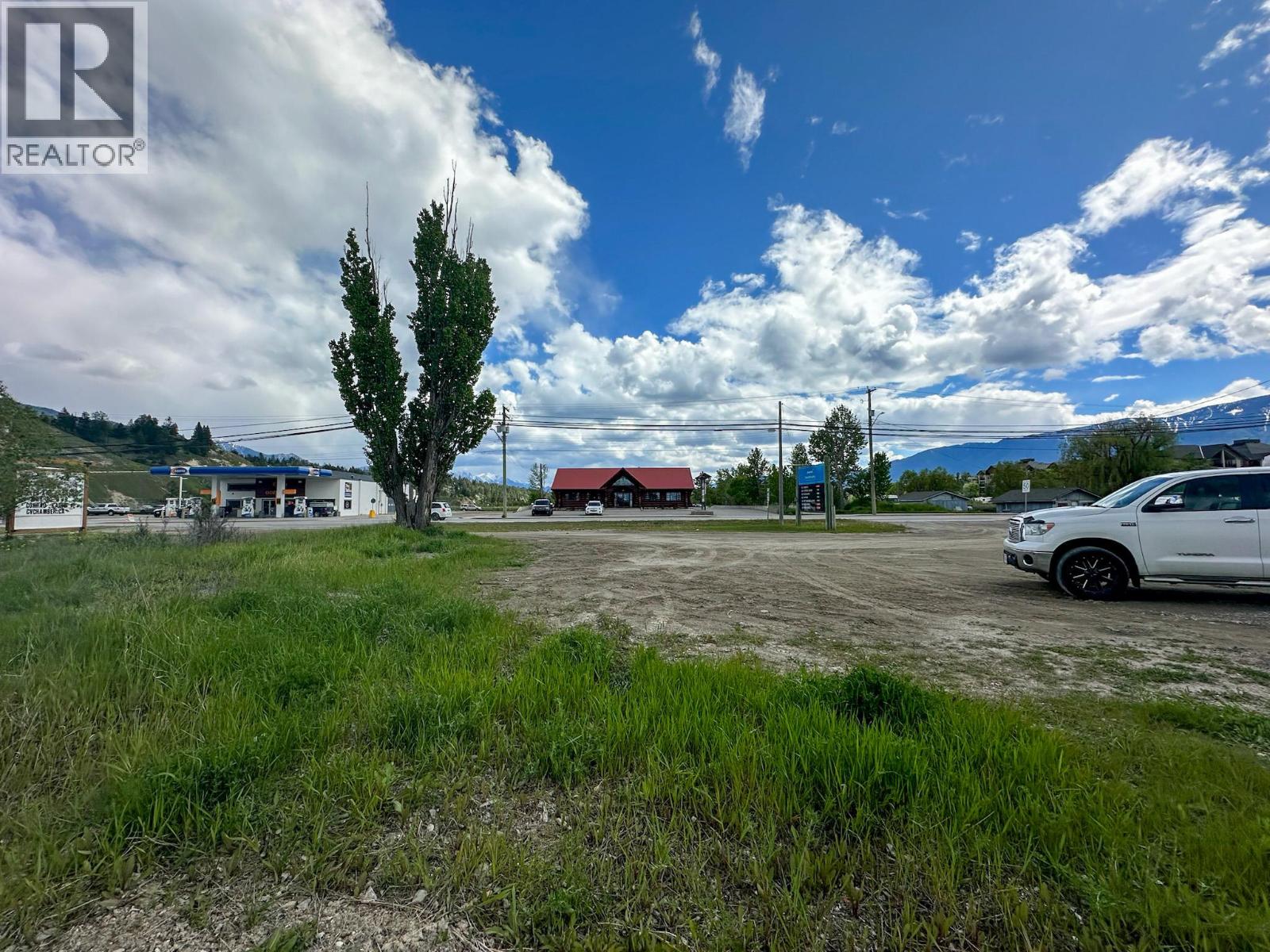 200 2nd Avenue, Invermere, British Columbia  V0A 1K7 - Photo 2 - 10371393