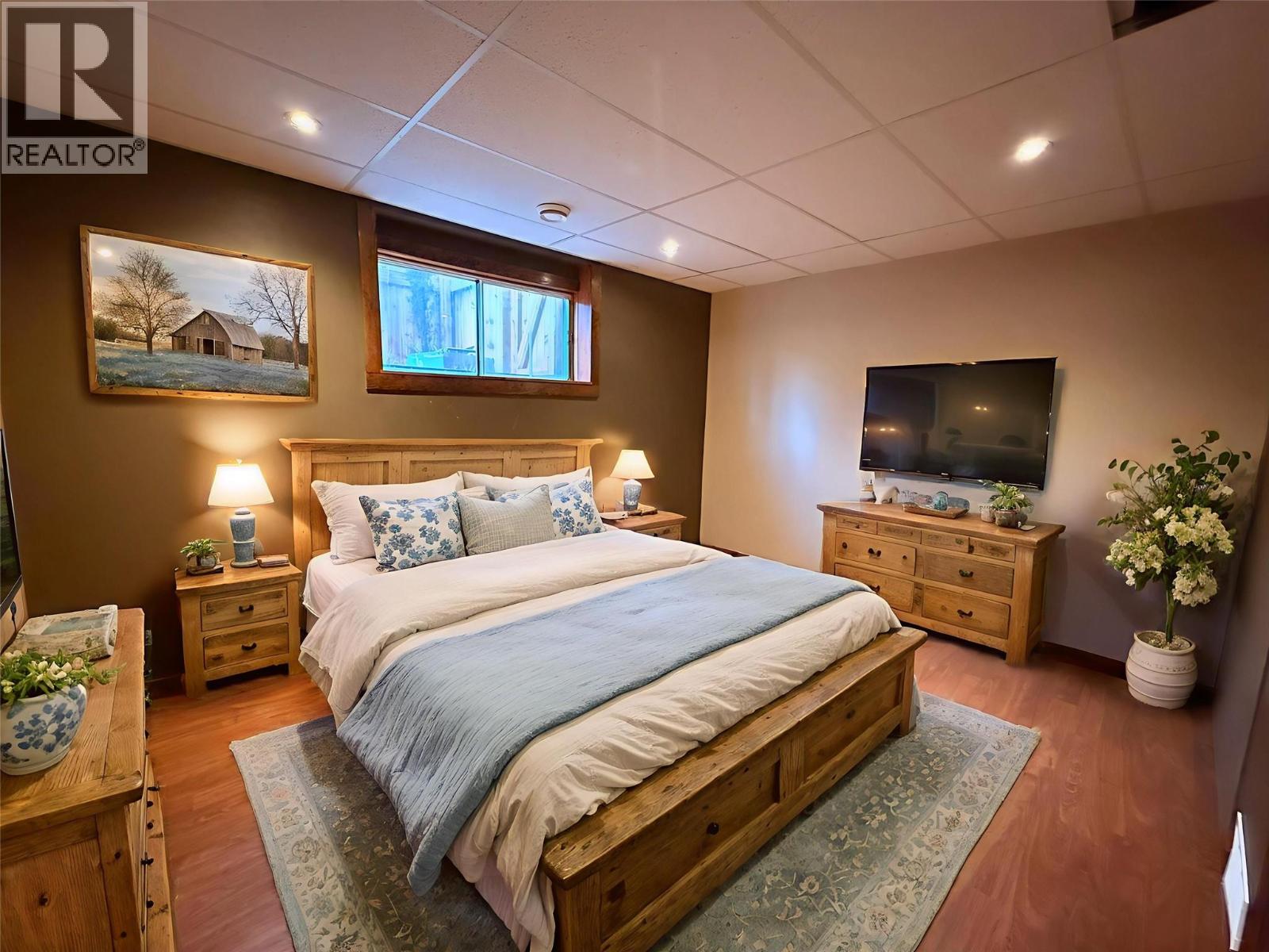 9209 Wallis Avenue, Wilmer, British Columbia  V0A 1K5 - Photo 19 - 10371227