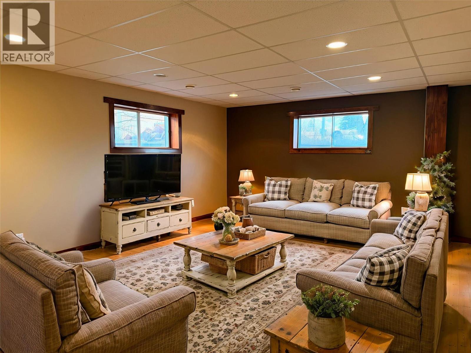 9209 Wallis Avenue, Wilmer, British Columbia  V0A 1K5 - Photo 24 - 10371227