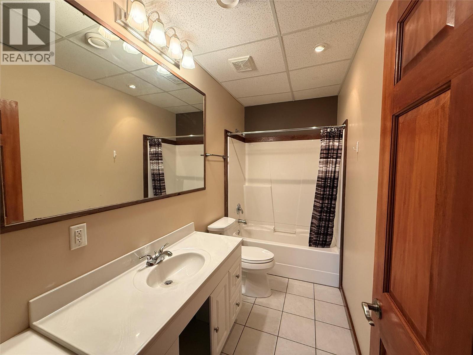 9209 Wallis Avenue, Wilmer, British Columbia  V0A 1K5 - Photo 28 - 10371227