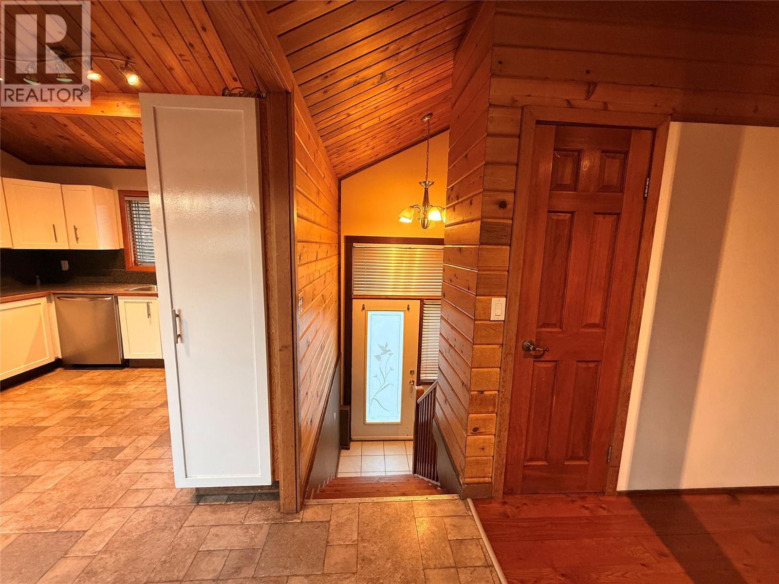 9209 Wallis Avenue, Wilmer, British Columbia  V0A 1K5 - Photo 31 - 10371227